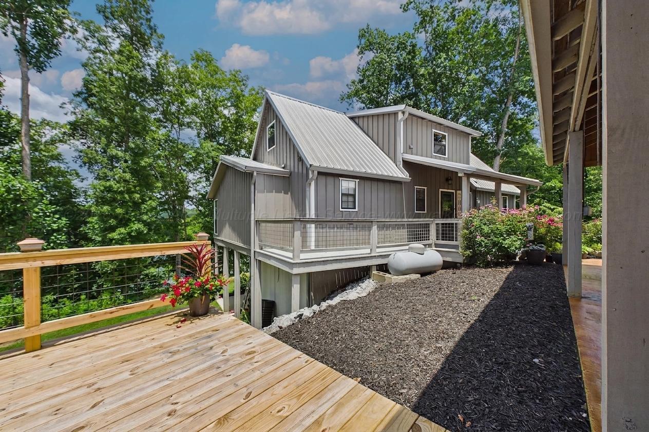 1083 COUNTY ROAD 3908