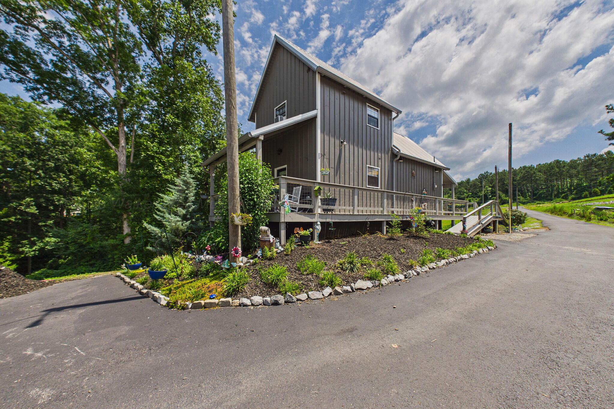 1083 COUNTY ROAD 3908