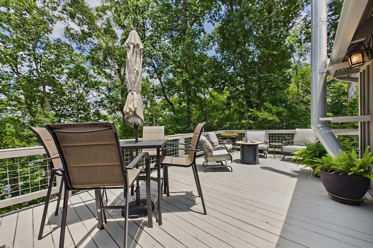 1083 COUNTY ROAD 3908