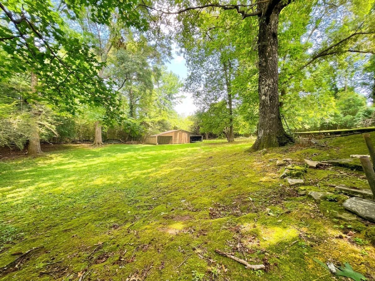 107 CHEROKEE Dr