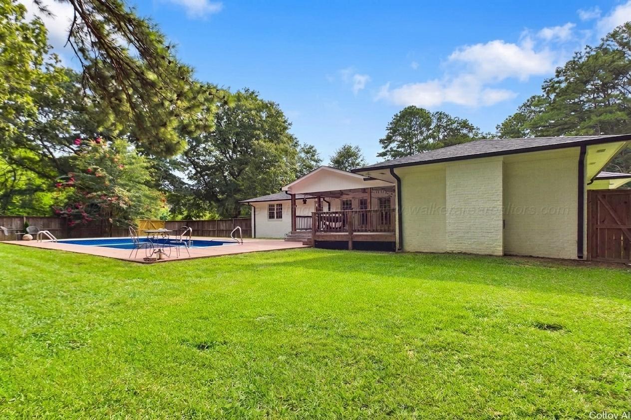 301 CHEROKEE Cir