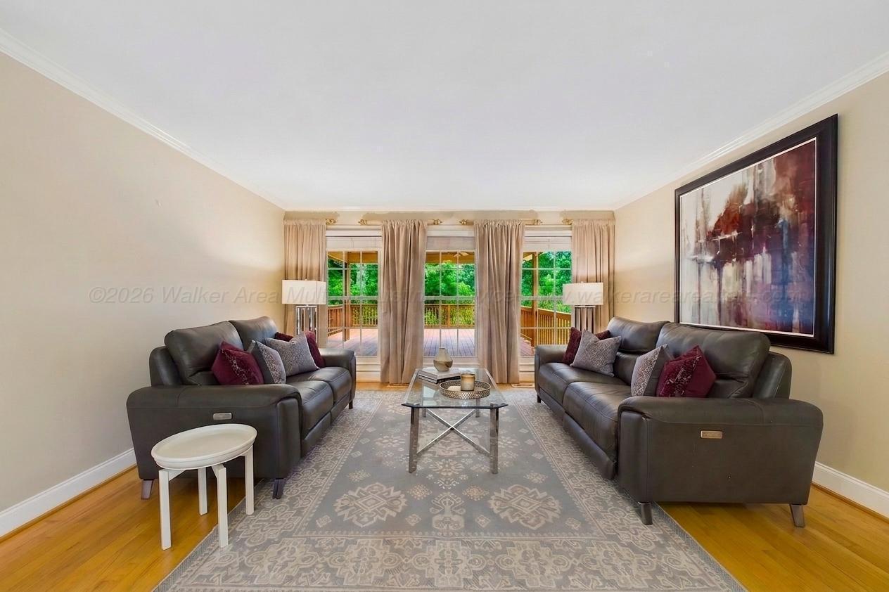 301 CHEROKEE Cir