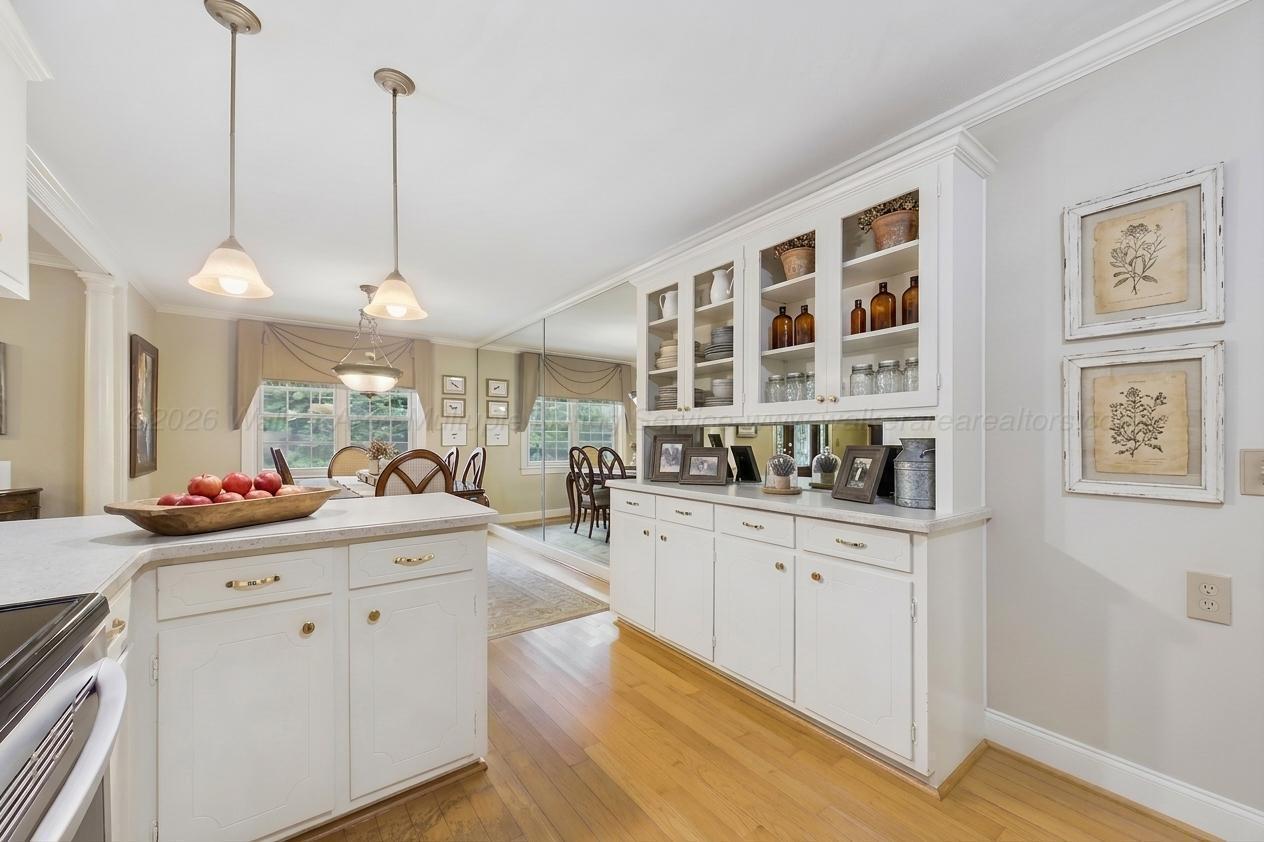 301 CHEROKEE Cir