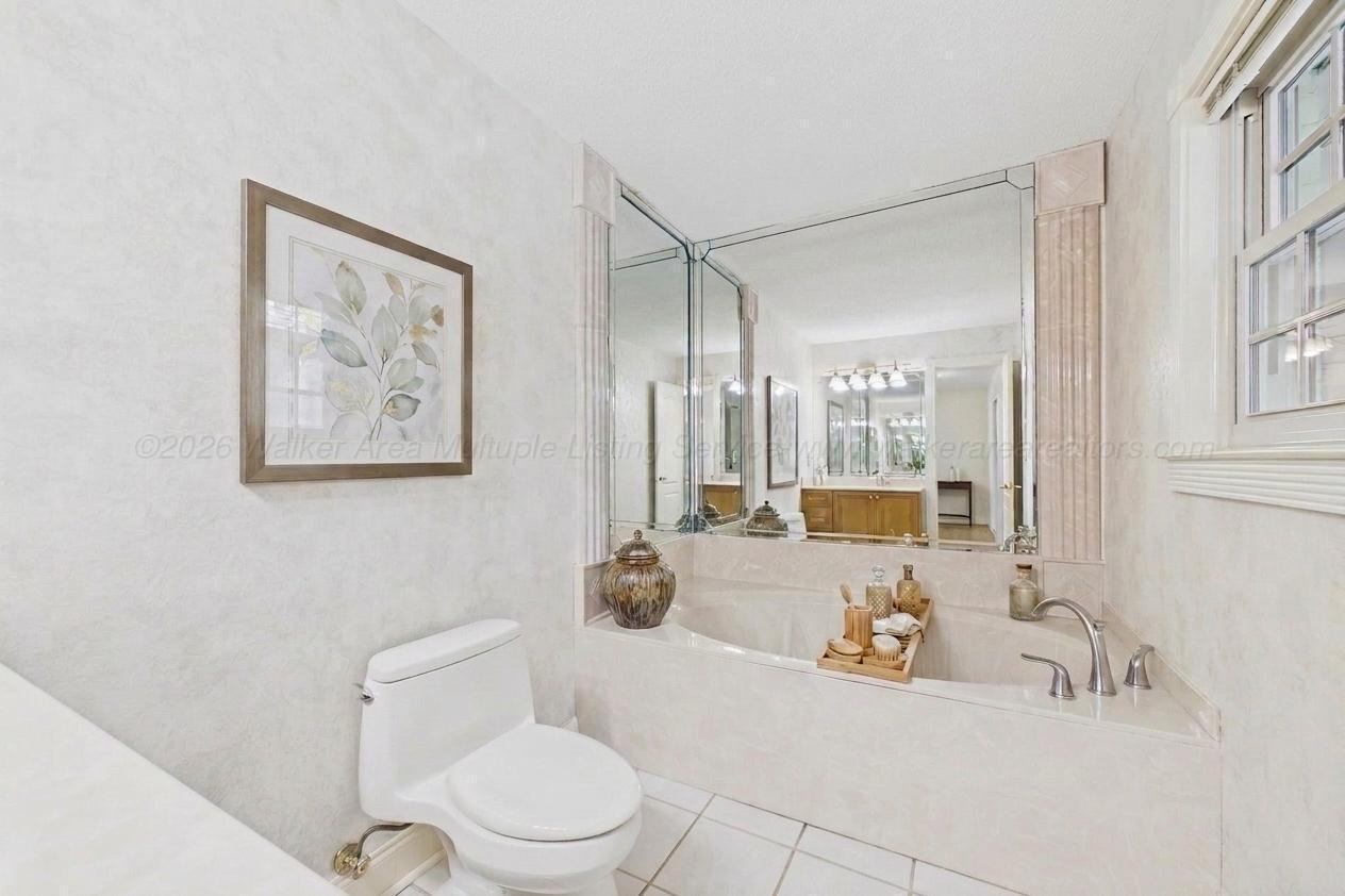 301 CHEROKEE Cir