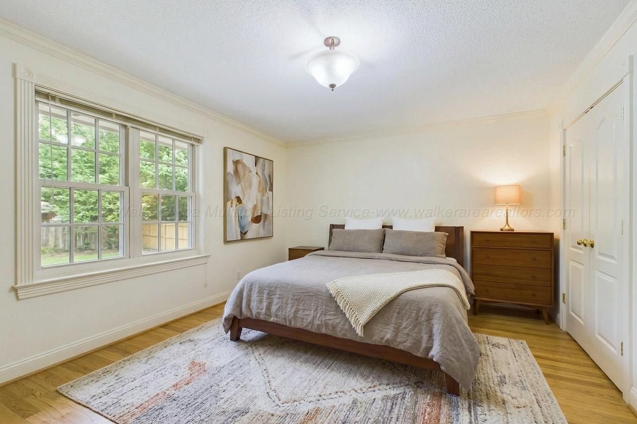 301 CHEROKEE Cir