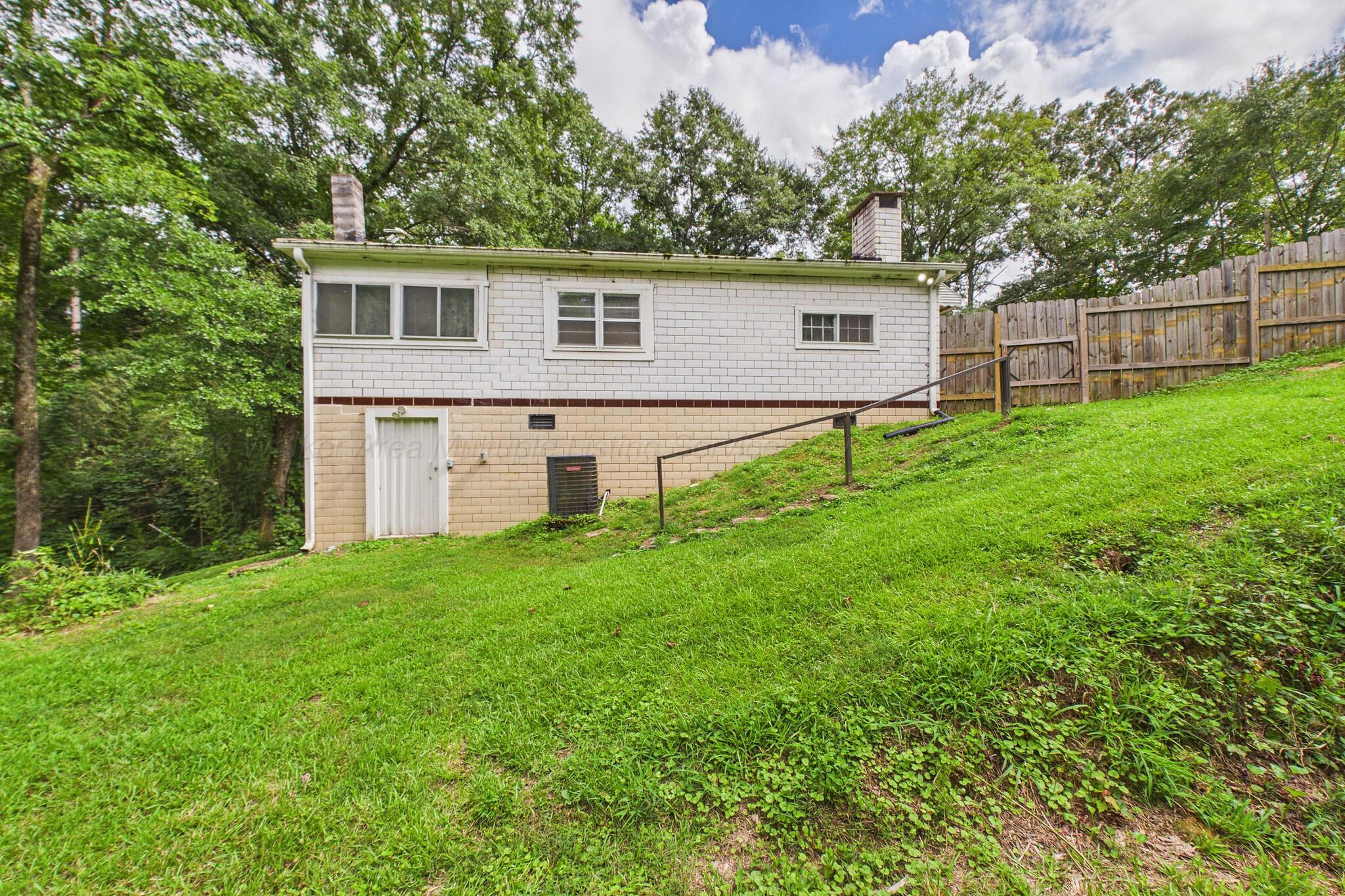 109 SARGENT Rd