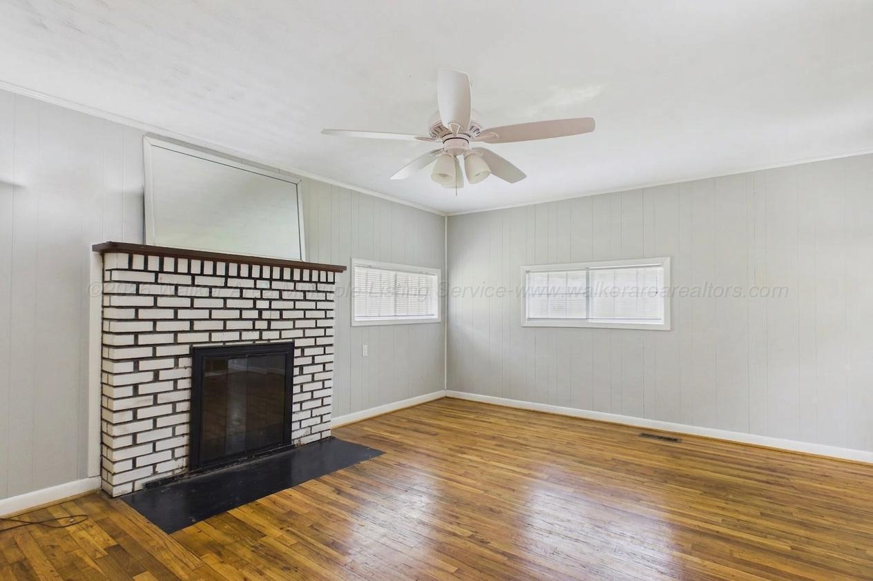 109 SARGENT Rd