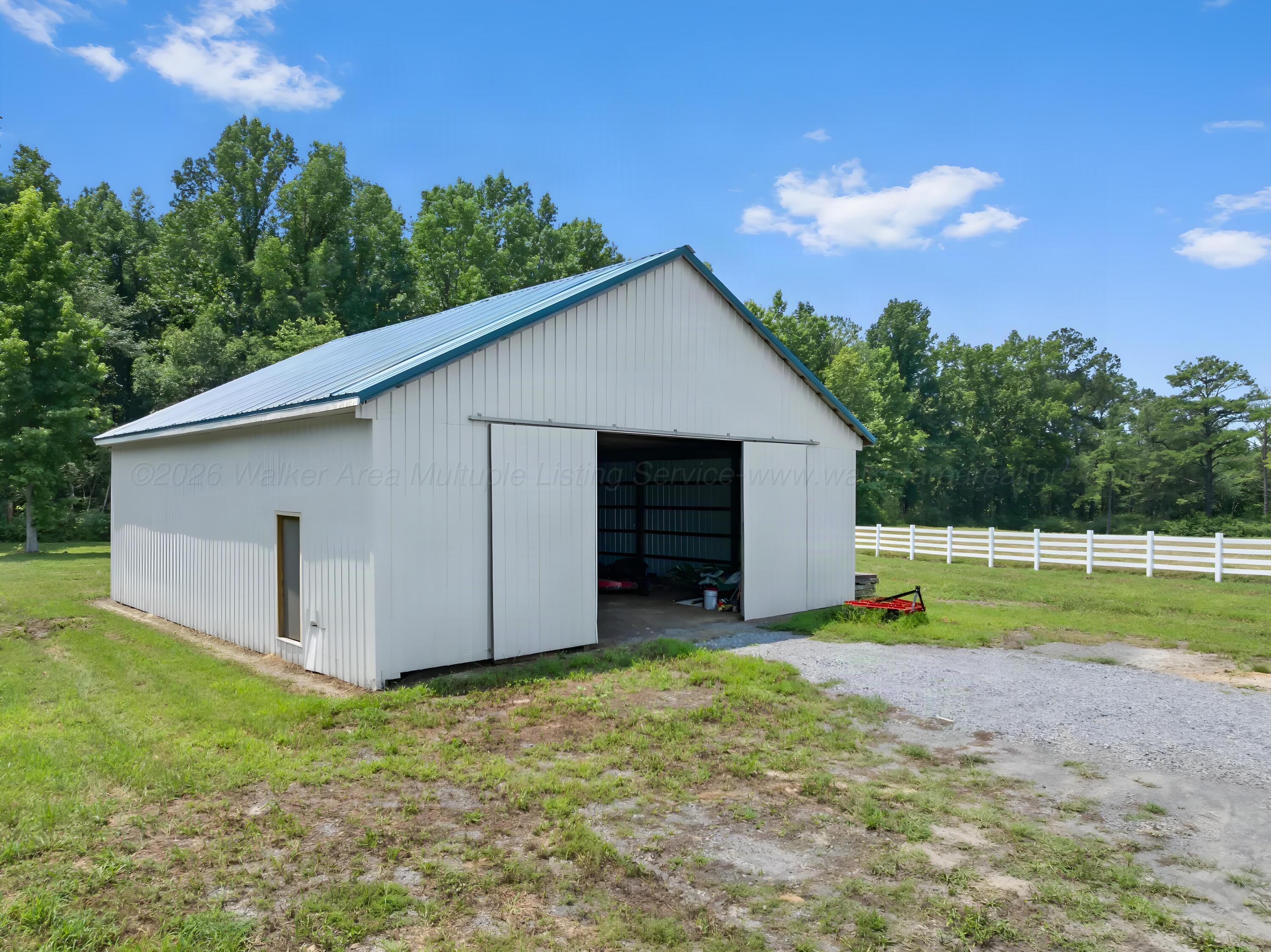 241 BLUEGRASS Ln