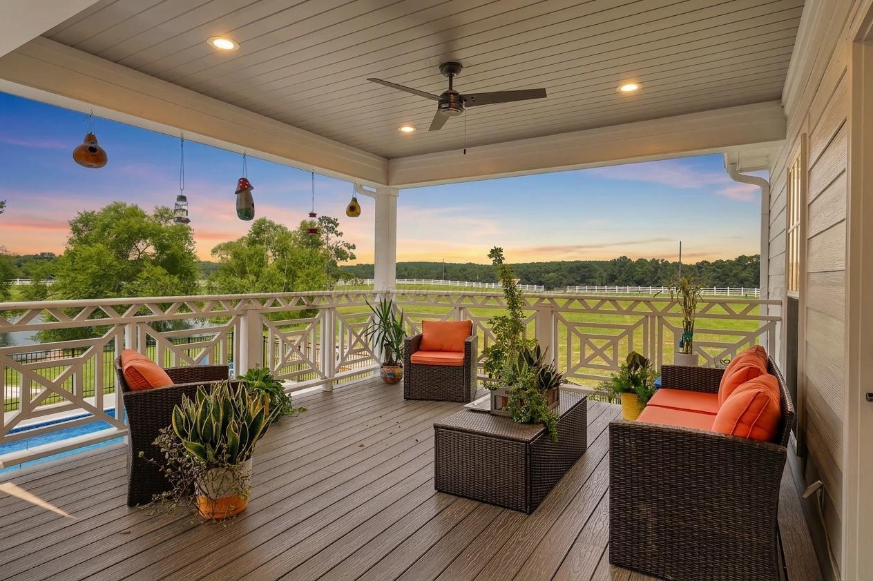 241 BLUEGRASS Ln