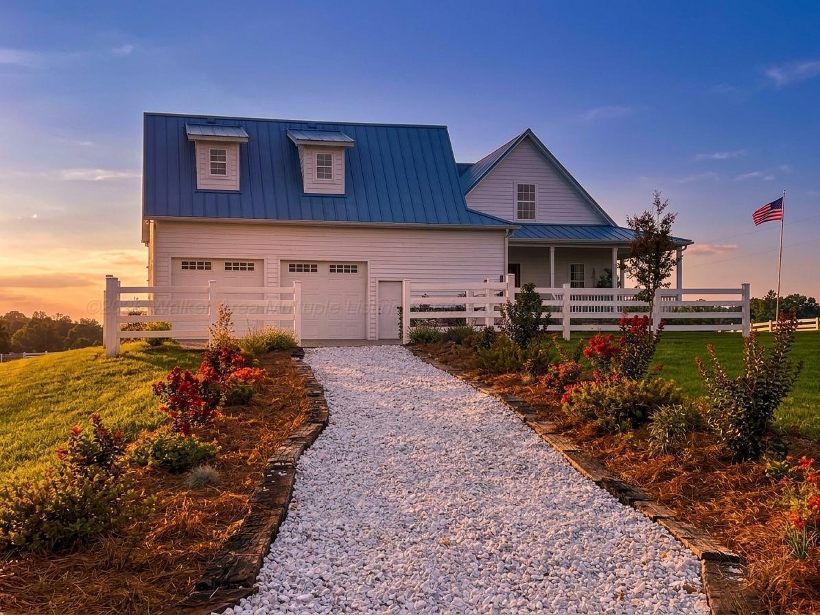 241 BLUEGRASS Ln