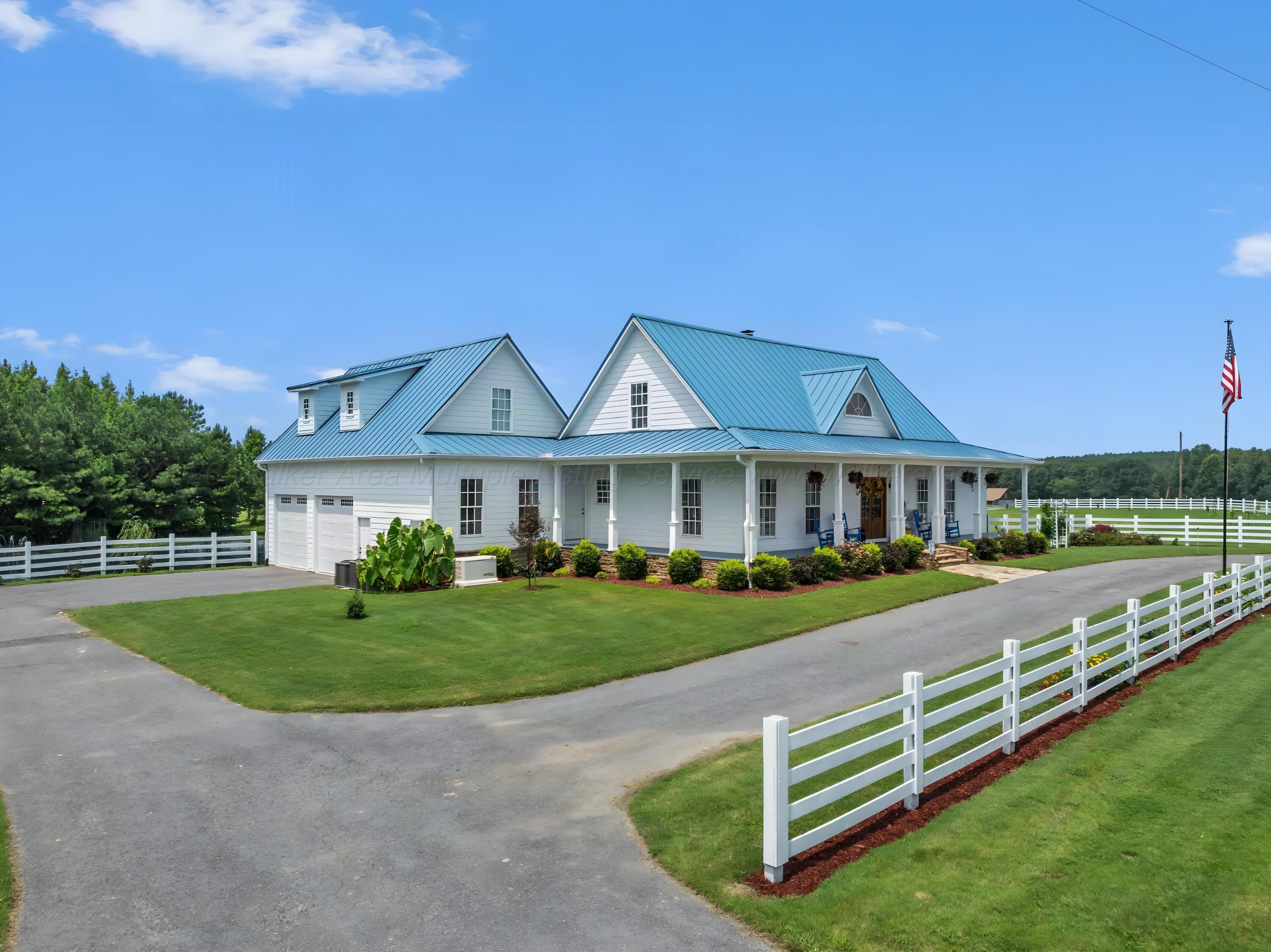 241 BLUEGRASS Ln