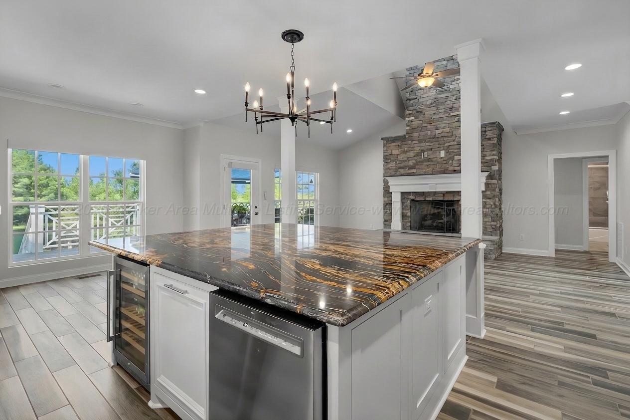 241 BLUEGRASS Ln