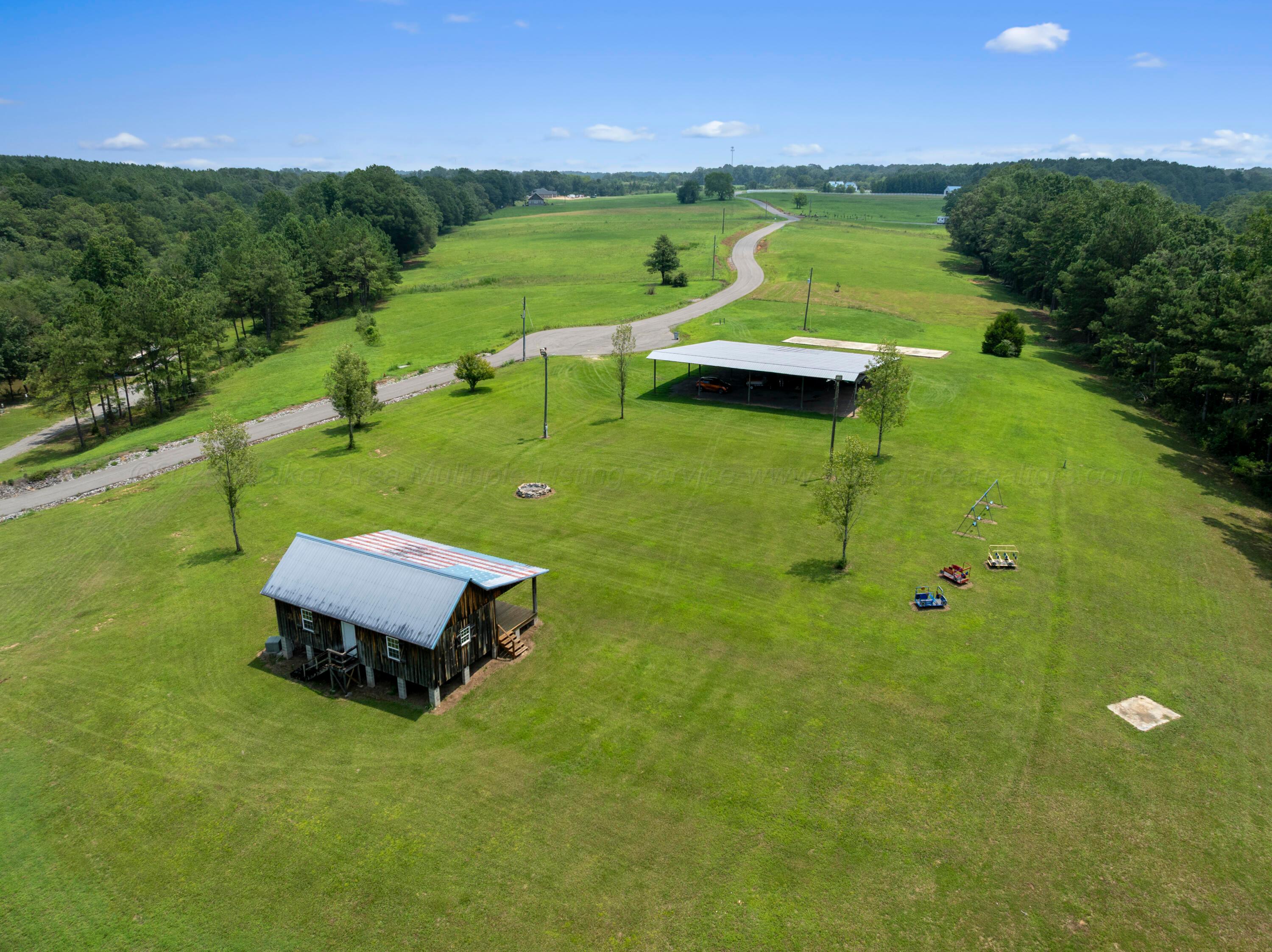 241 BLUEGRASS Ln