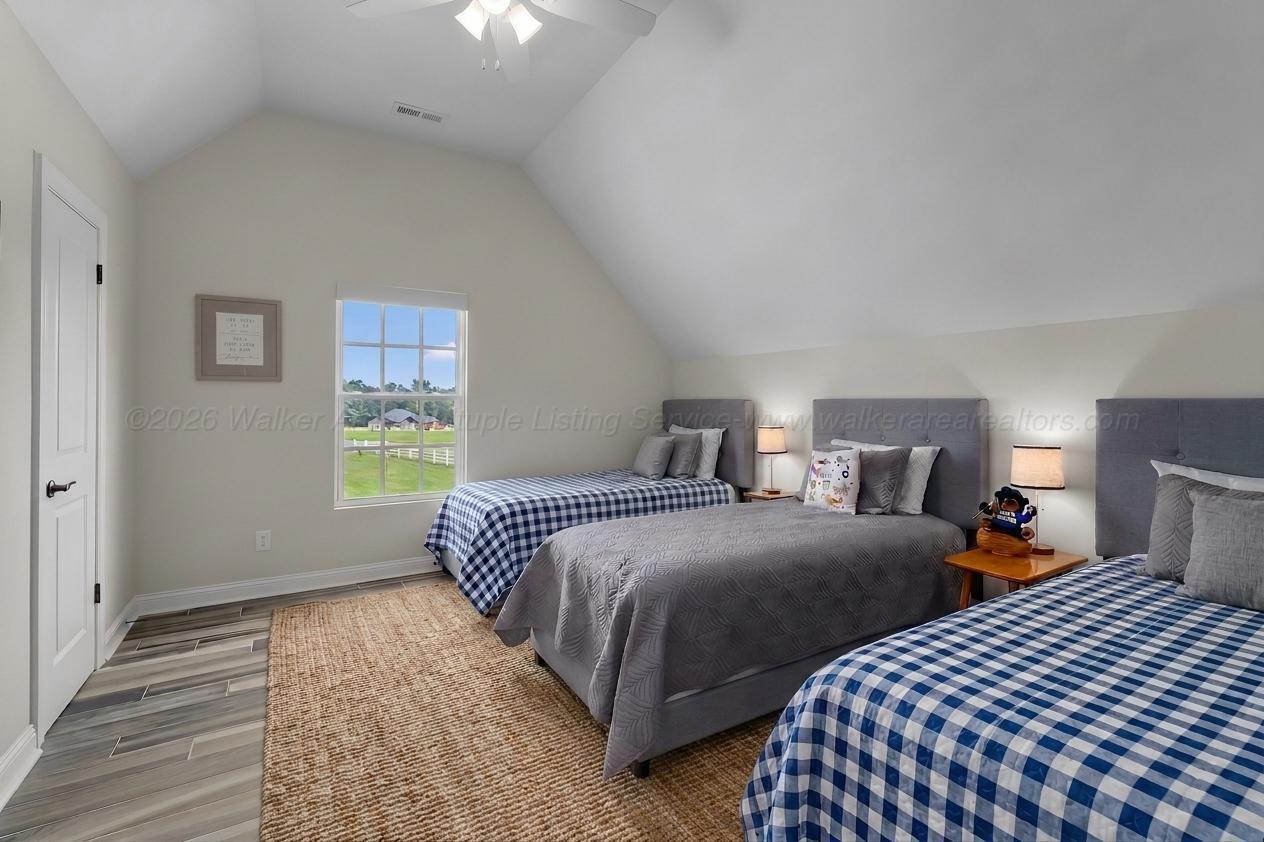241 BLUEGRASS Ln