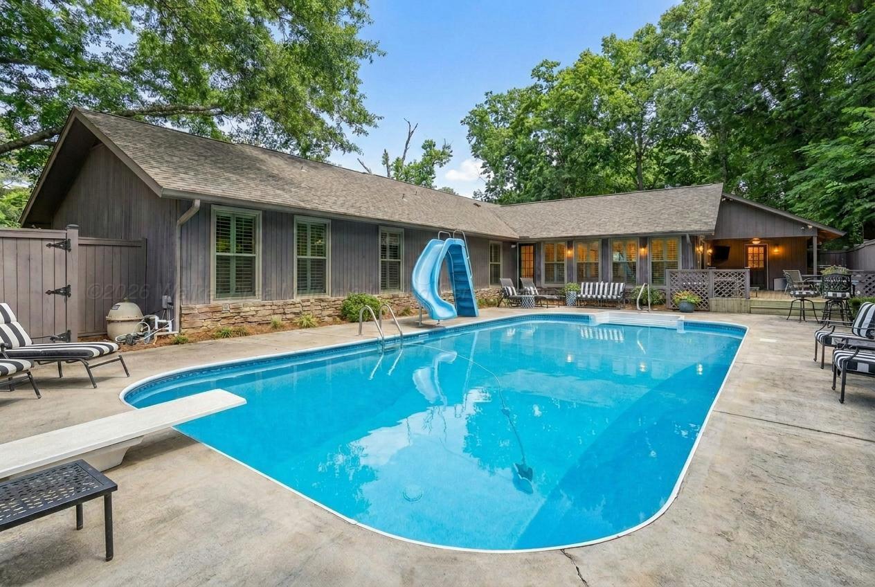 1803 BROWN Dr