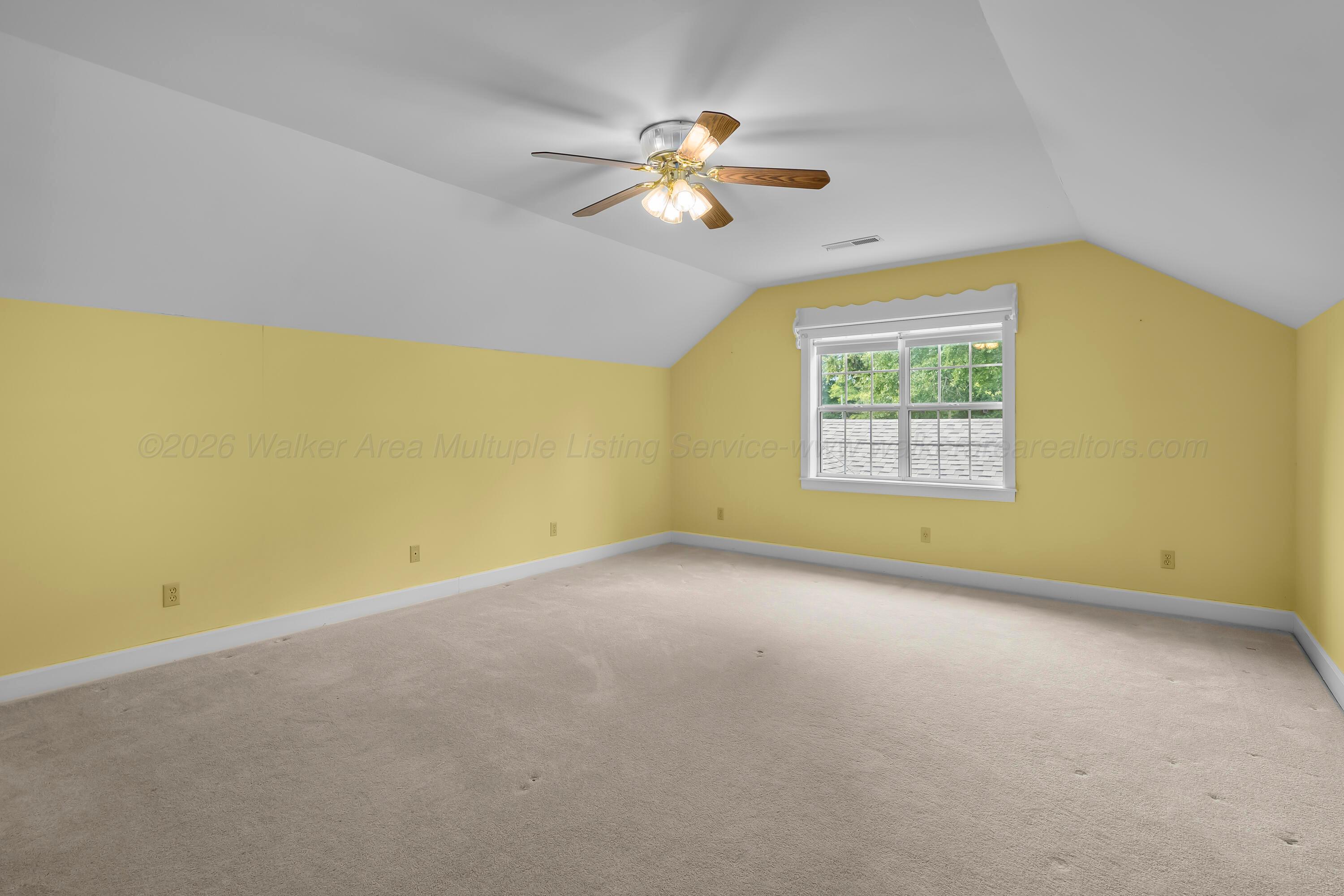 910 W 14TH Ave