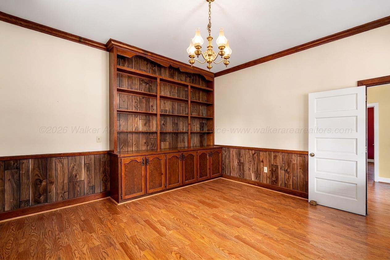 910 W 14TH Ave