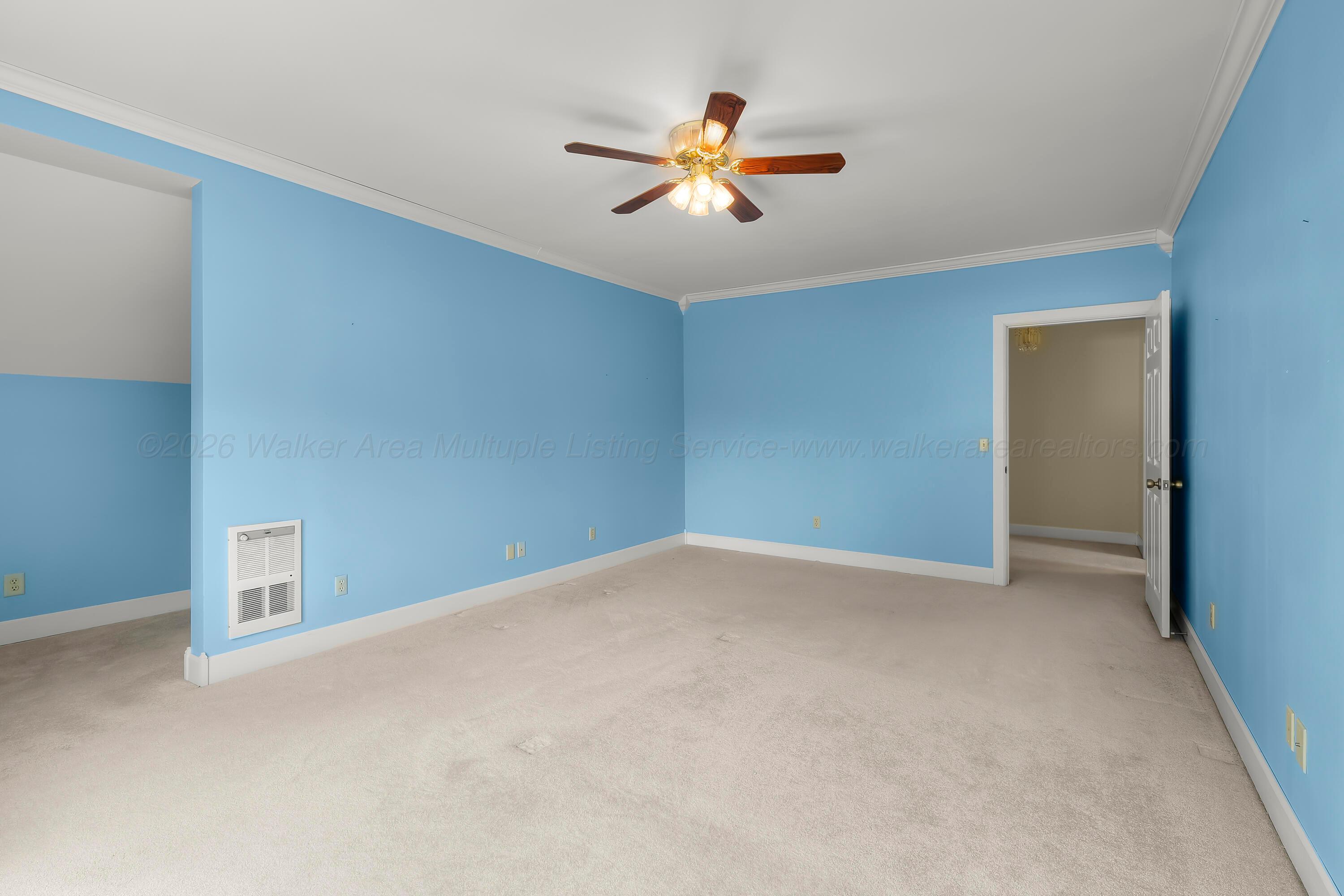 910 W 14TH Ave