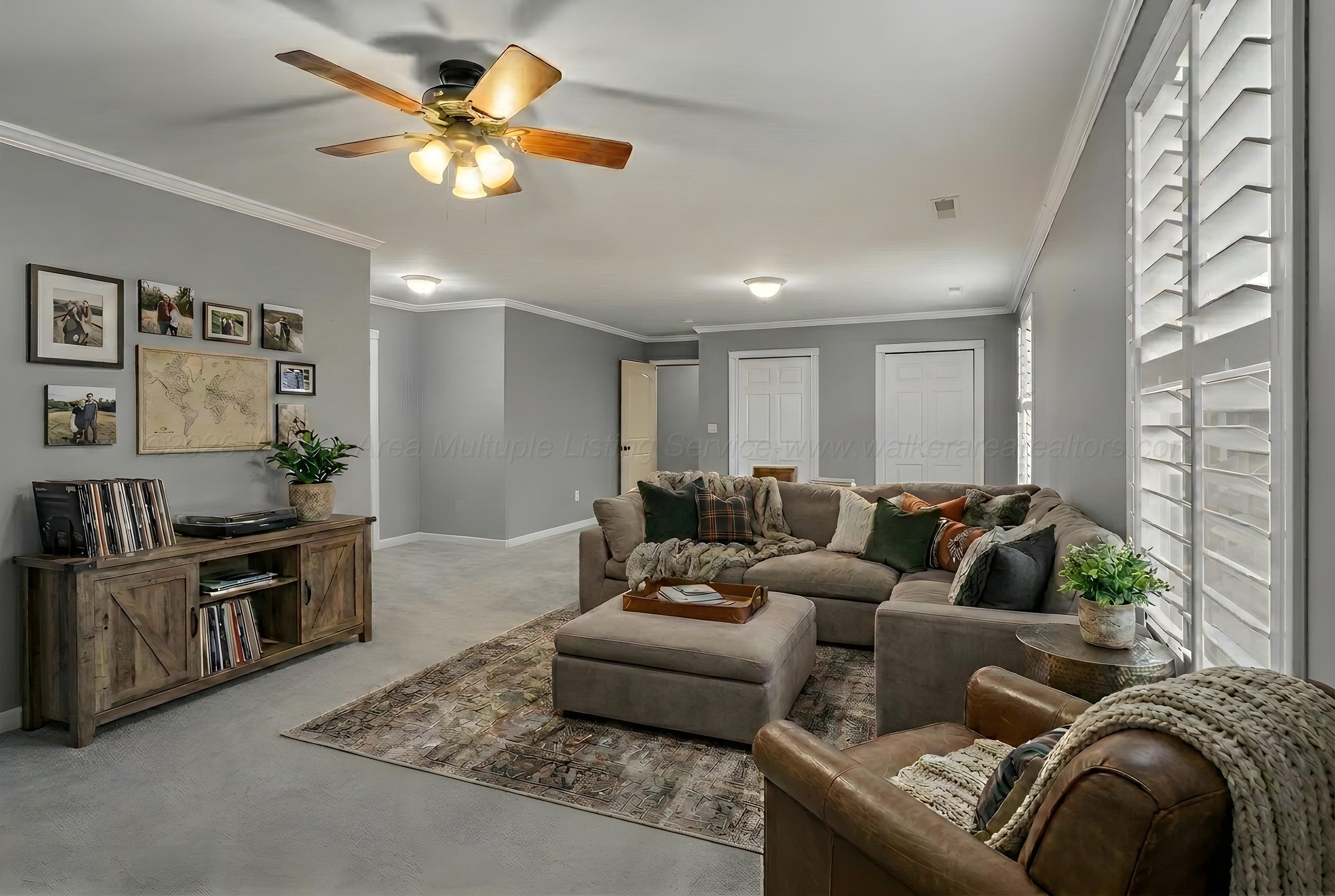 104 MEADOW Way