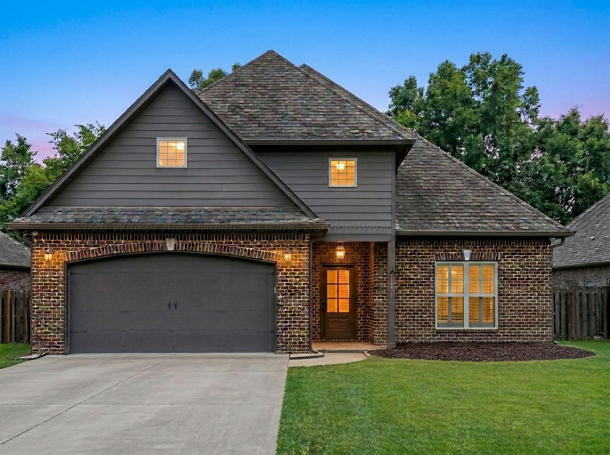 104 MEADOW Way
