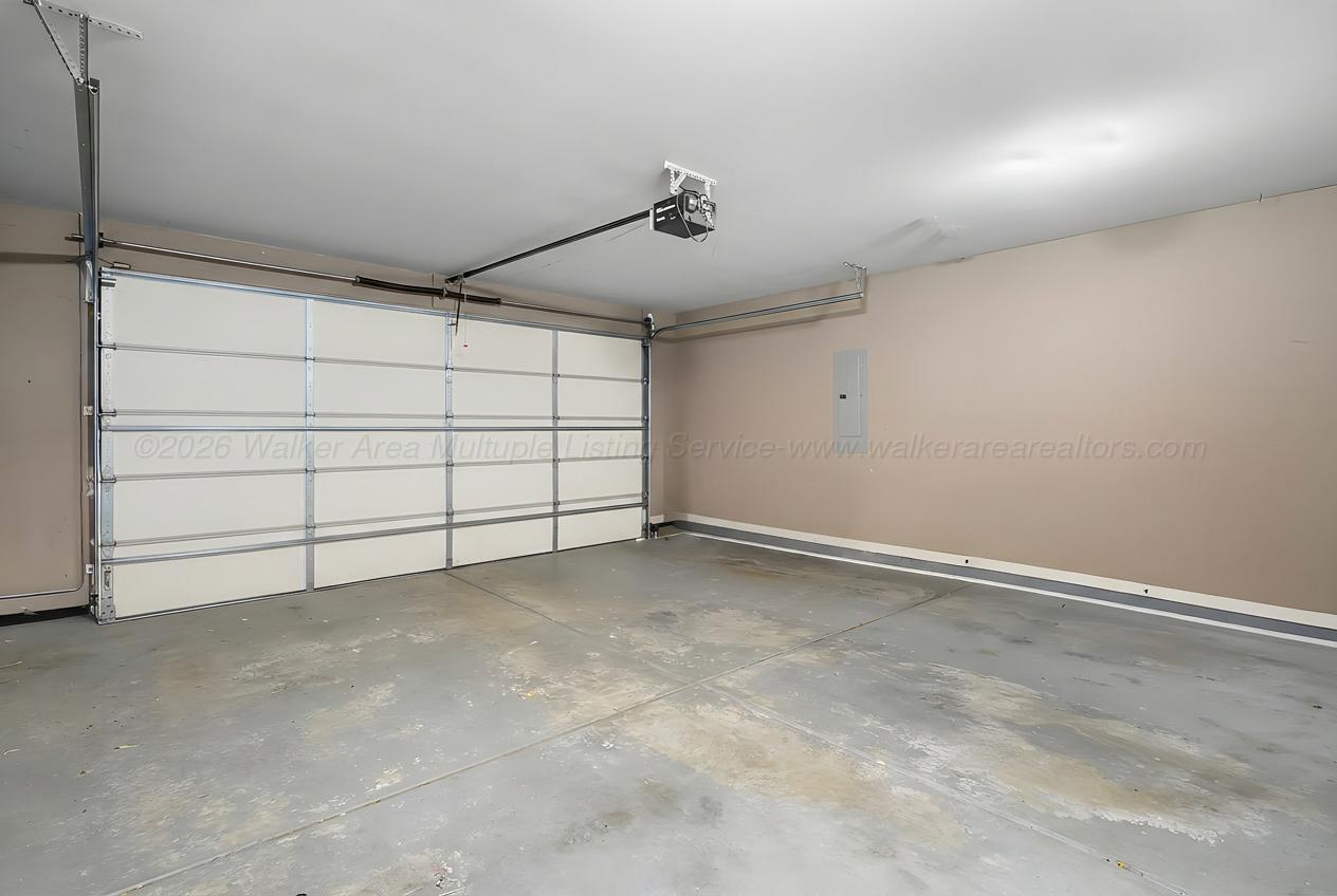 104 MEADOW Way