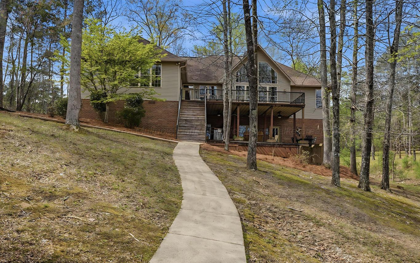 553 SOUTH POINTE Dr