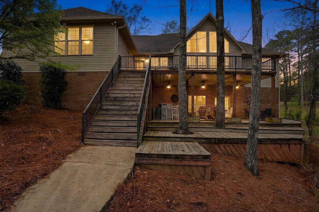 553 SOUTH POINTE Dr