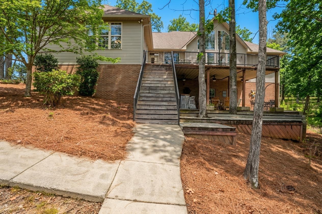 553 SOUTH POINTE Dr