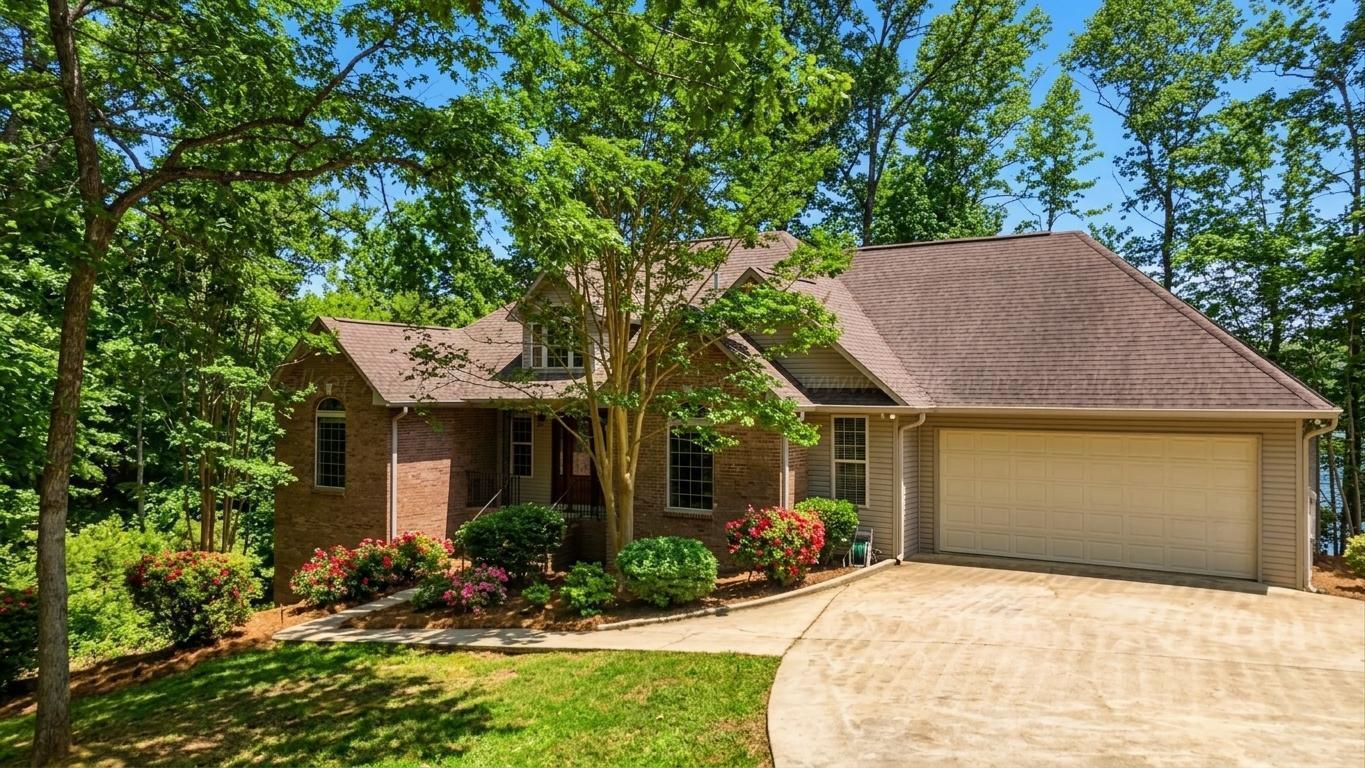 553 SOUTH POINTE Dr