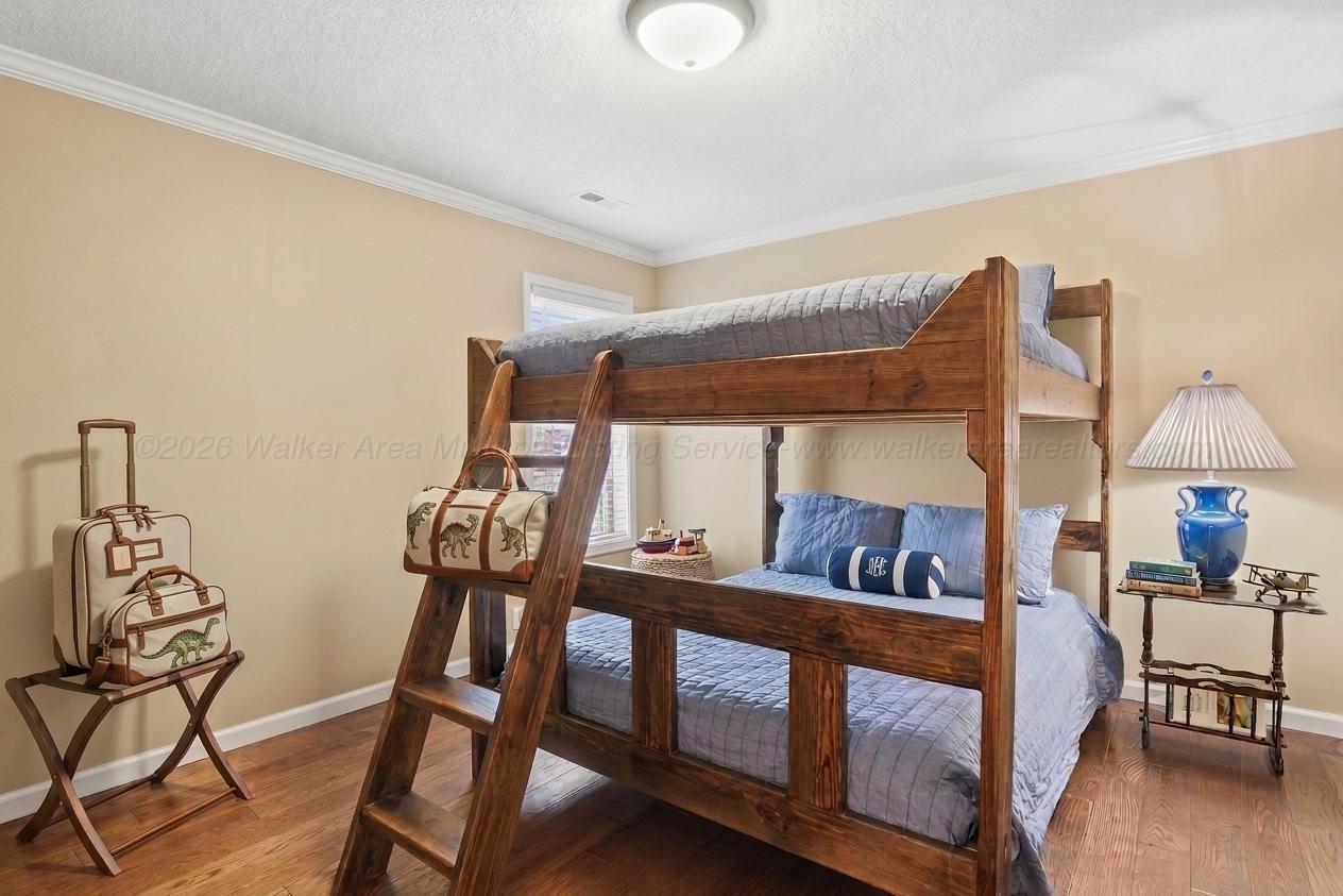 553 SOUTH POINTE Dr