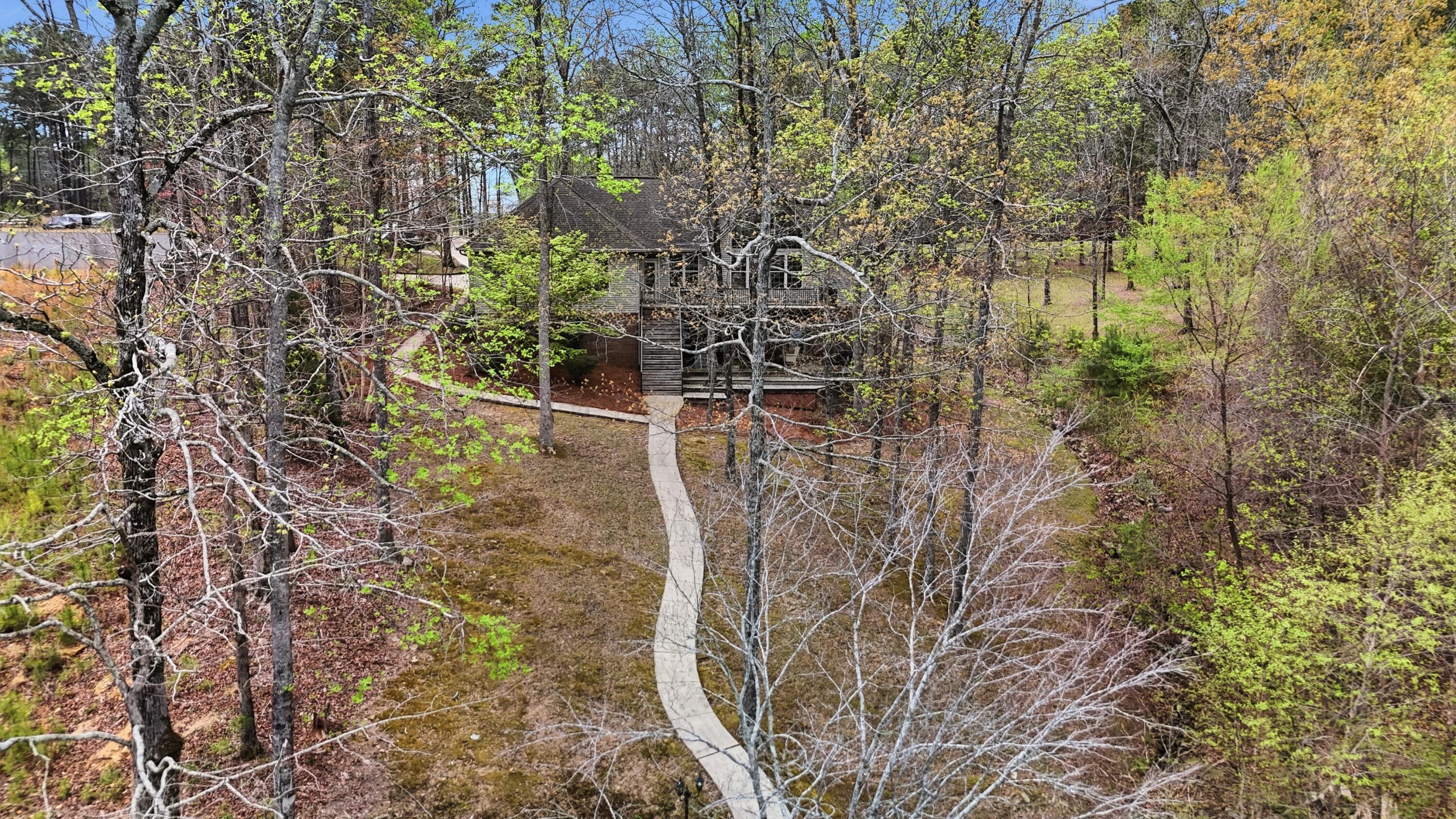 553 SOUTH POINTE Dr