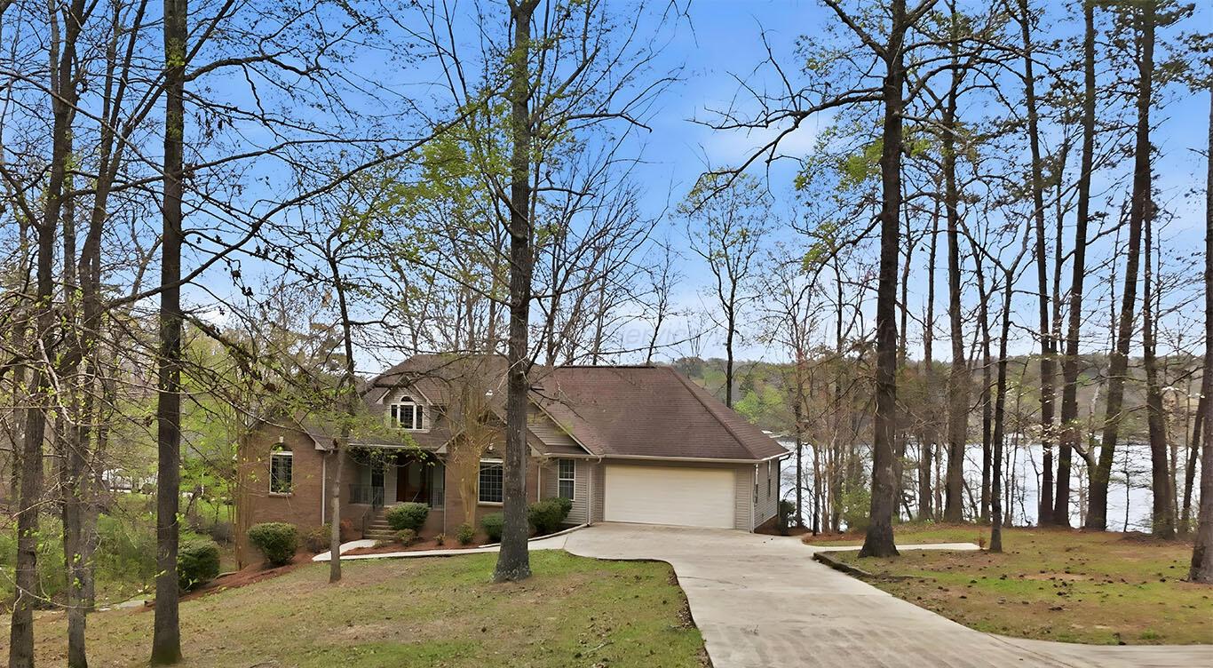 553 SOUTH POINTE Dr