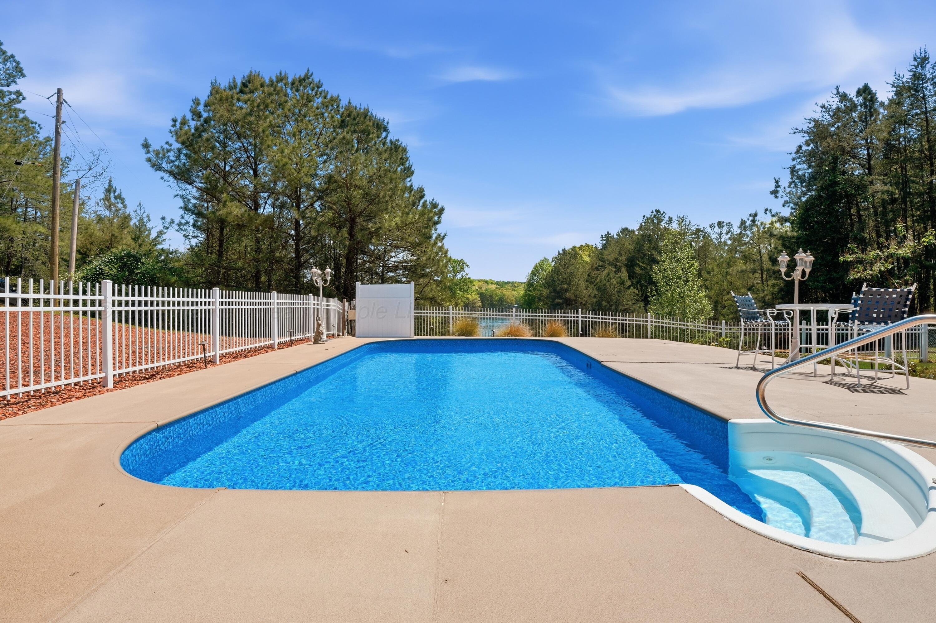 36 MCCOY POINTE Dr