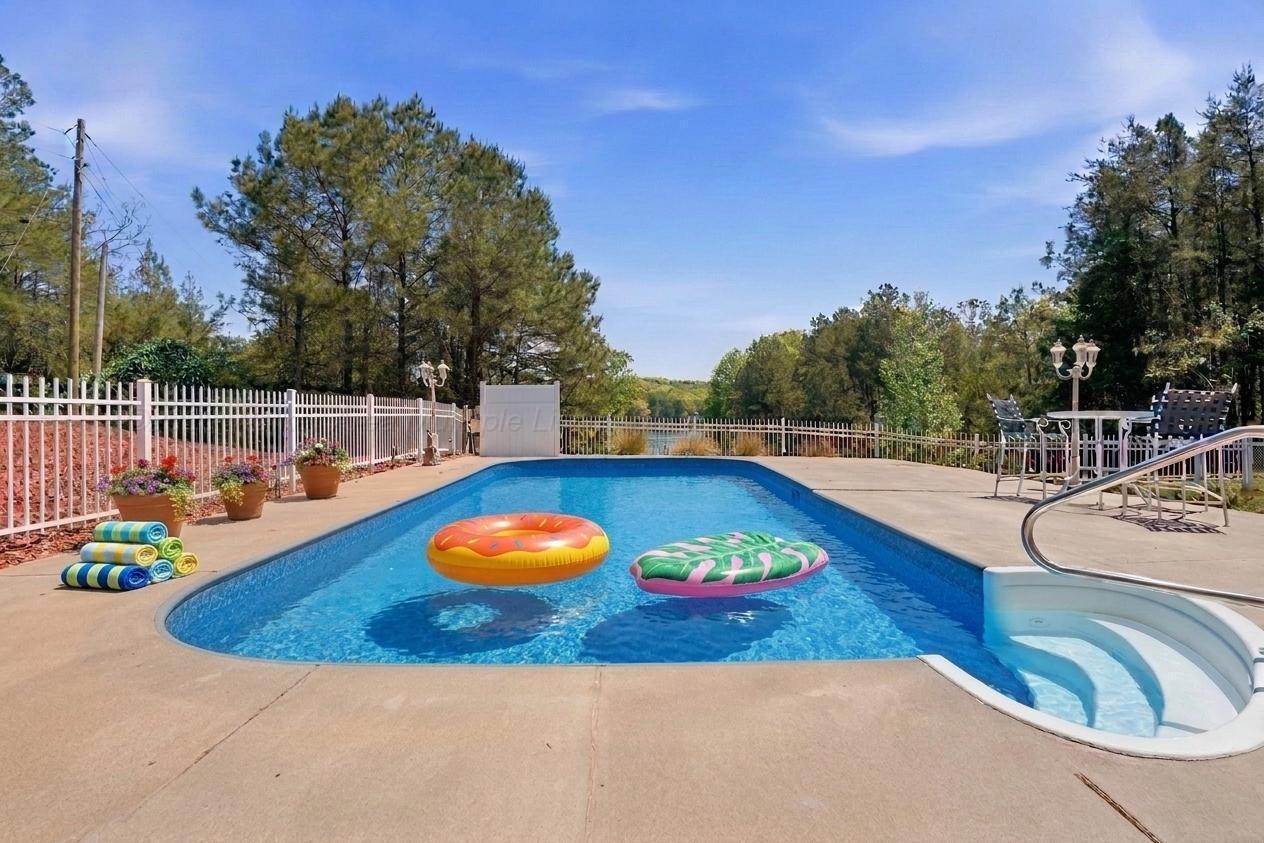 36 MCCOY POINTE Dr