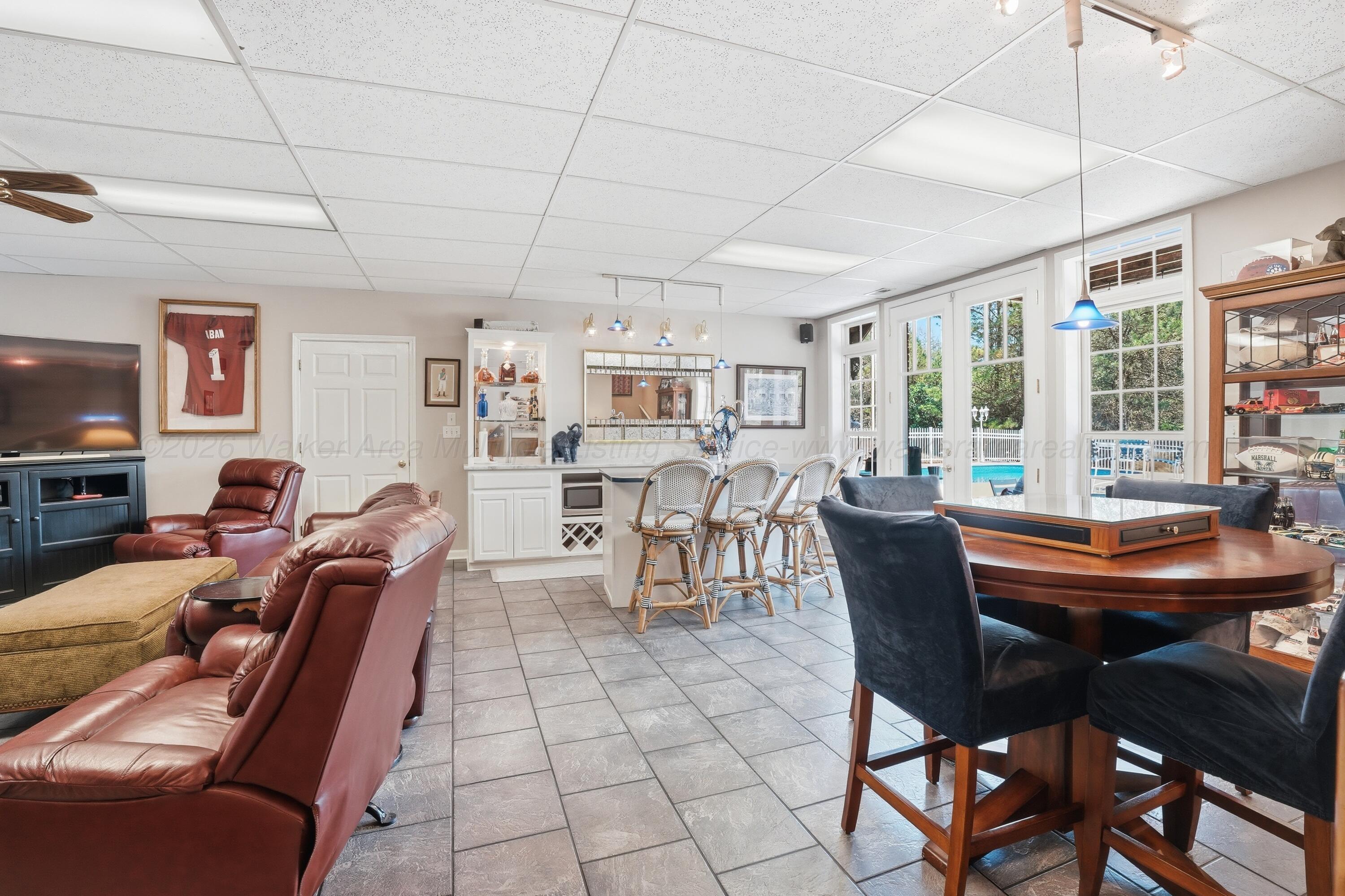 36 MCCOY POINTE Dr