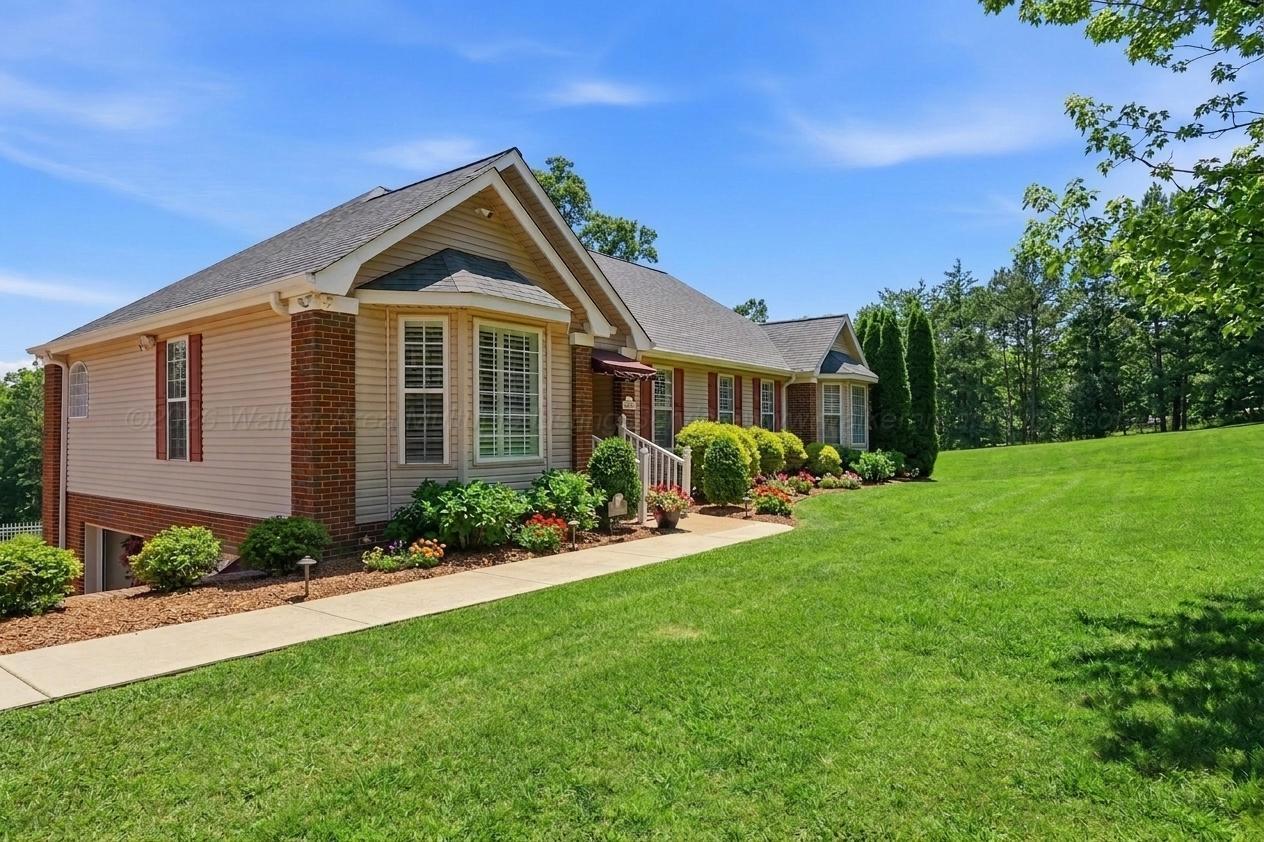 36 MCCOY POINTE Dr