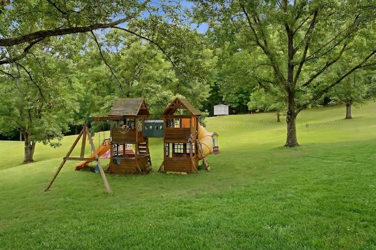 103 CHELSEA VILLAGE Ln