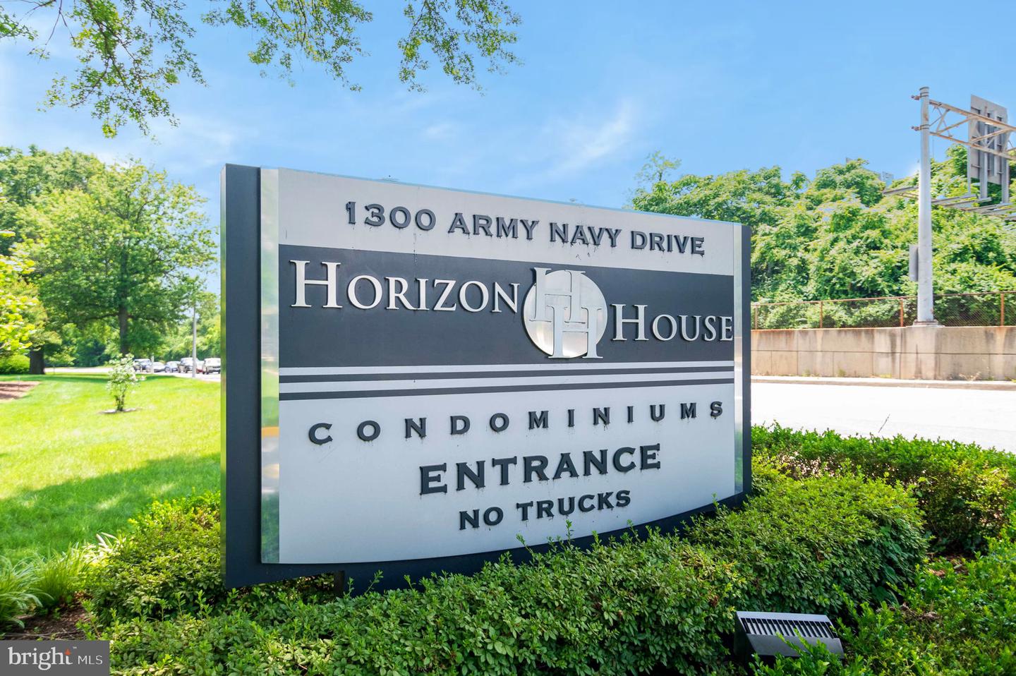 1300 Army Navy Dr #320