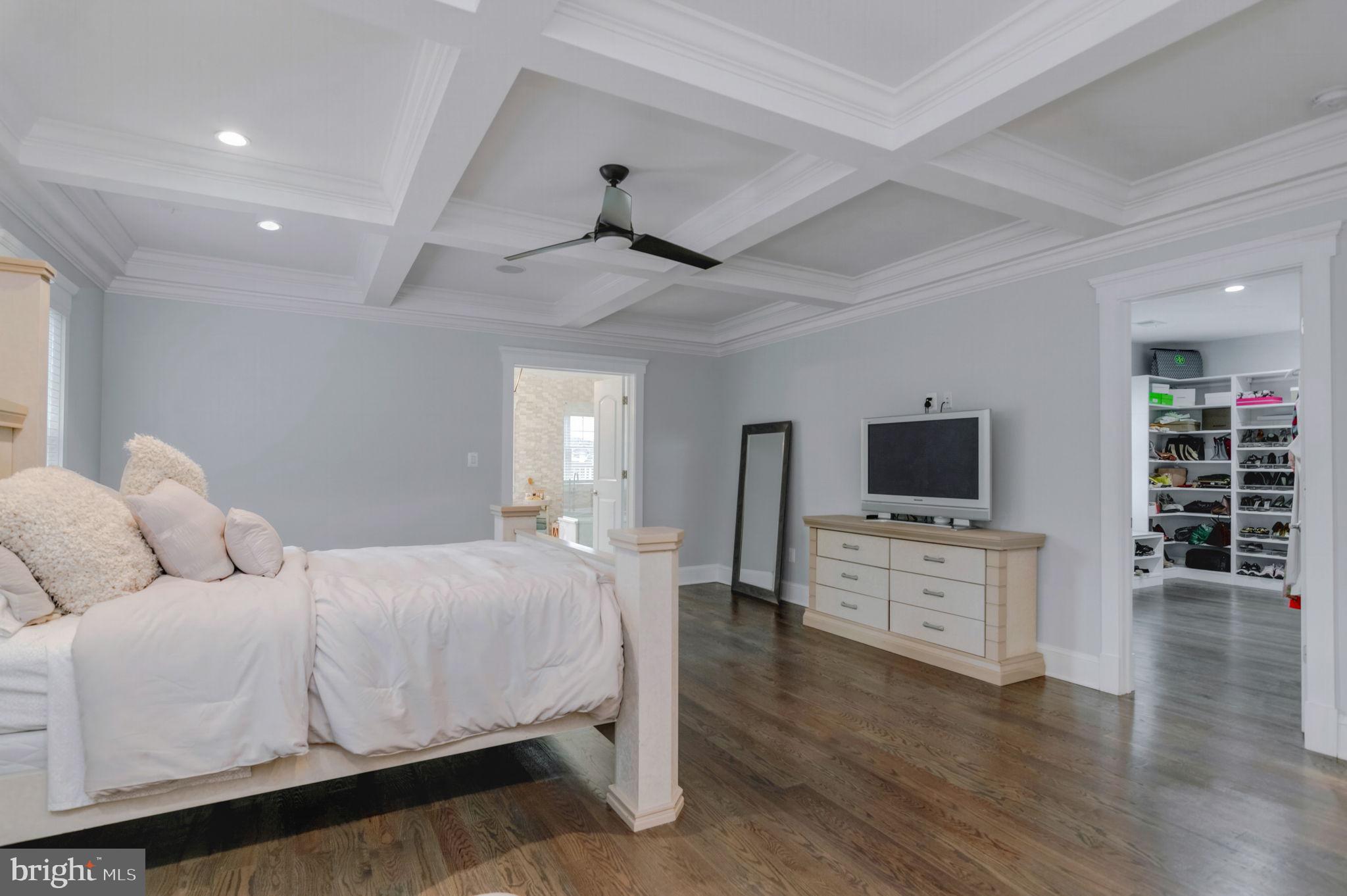 10708 WARWICK AVENUE