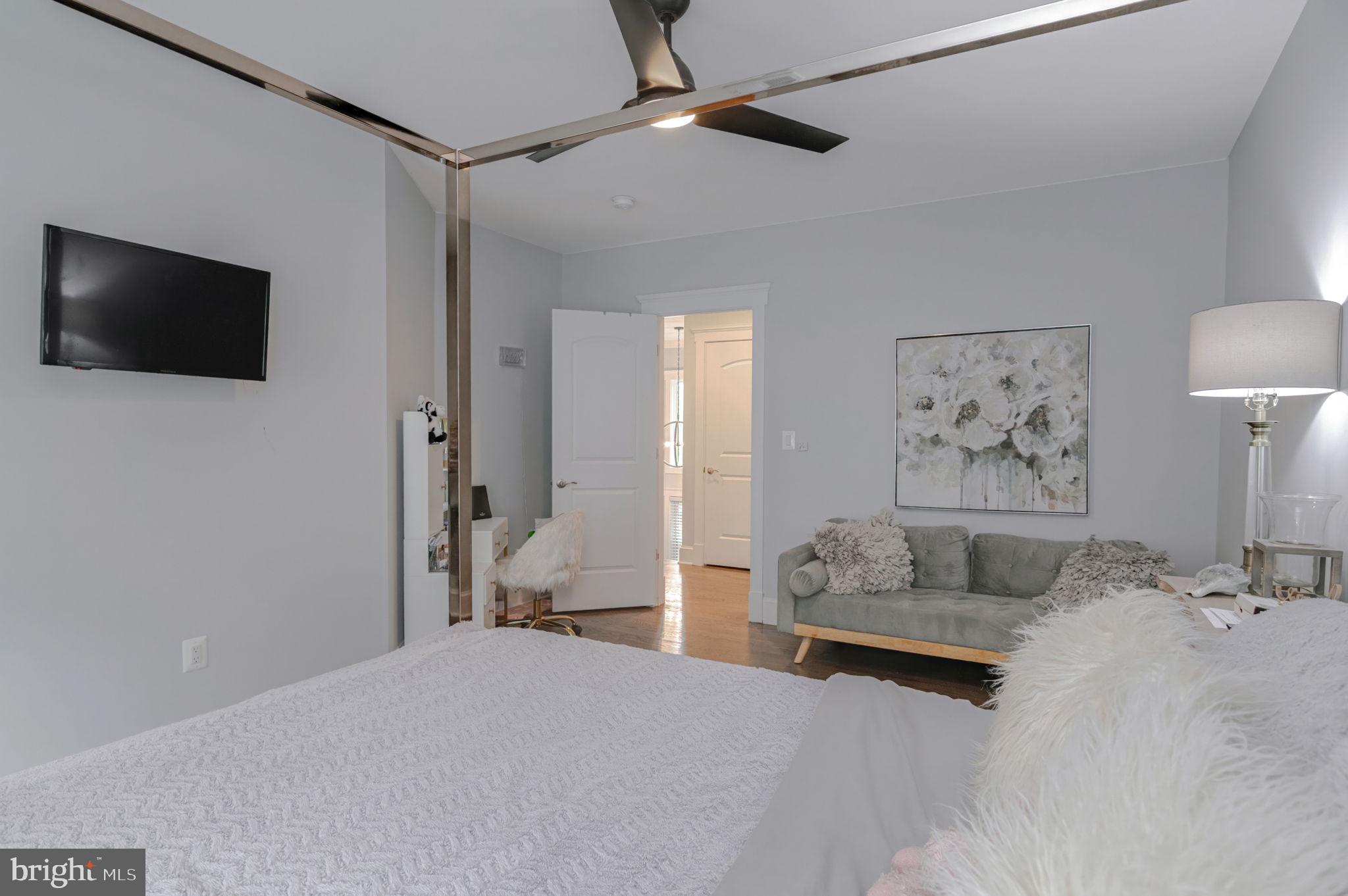 10708 WARWICK AVENUE