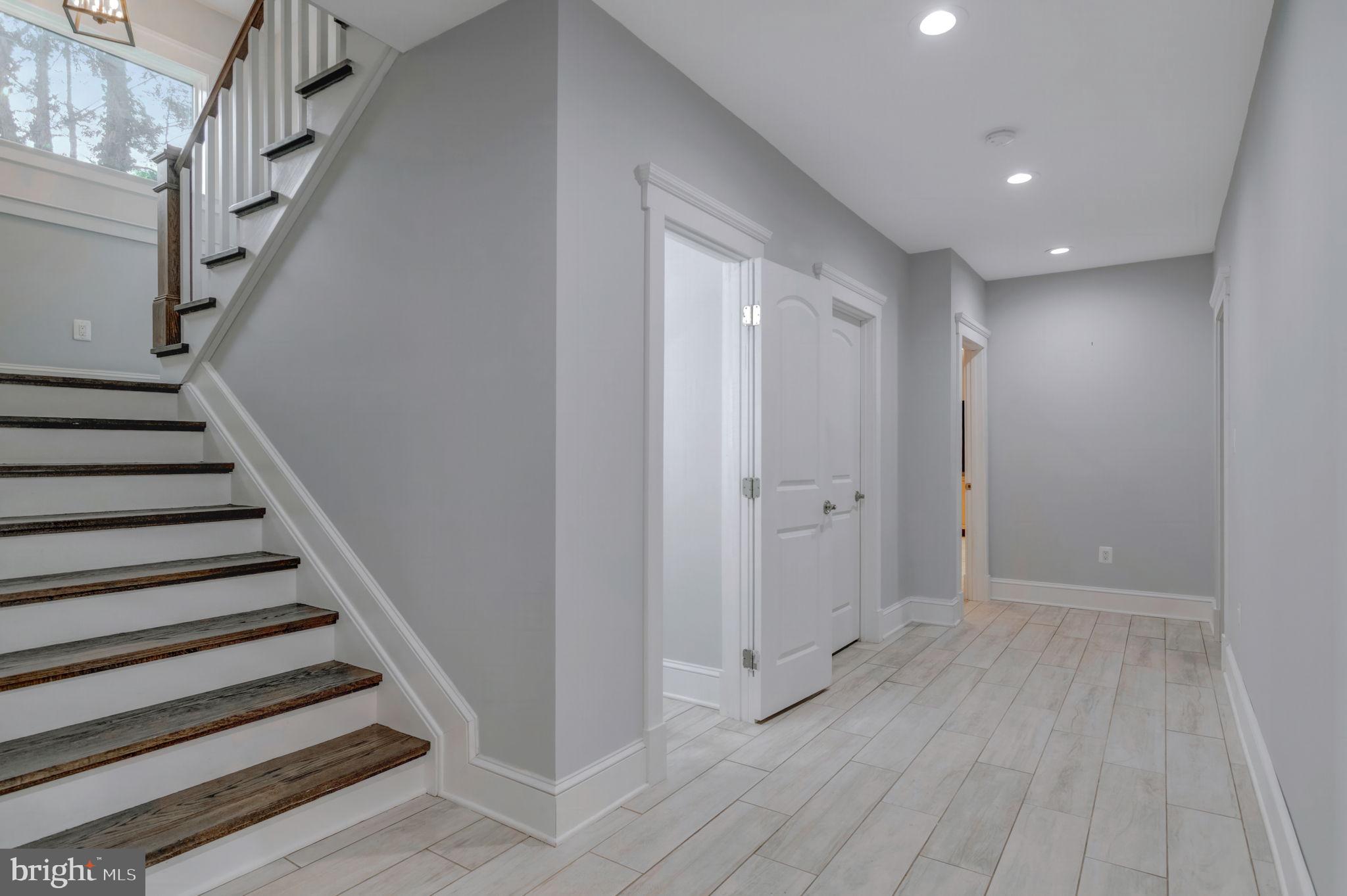 10708 WARWICK AVENUE