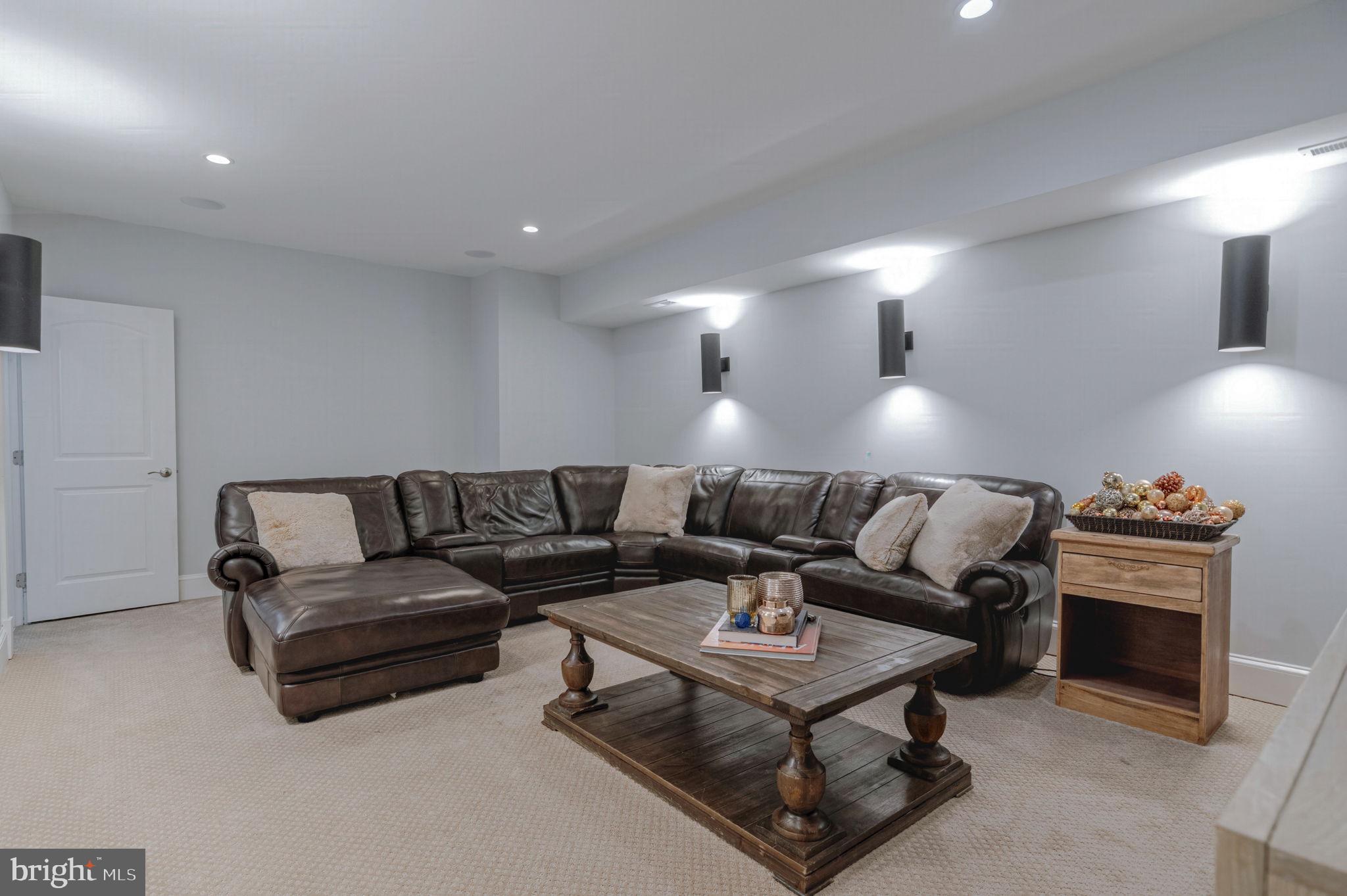 10708 WARWICK AVENUE