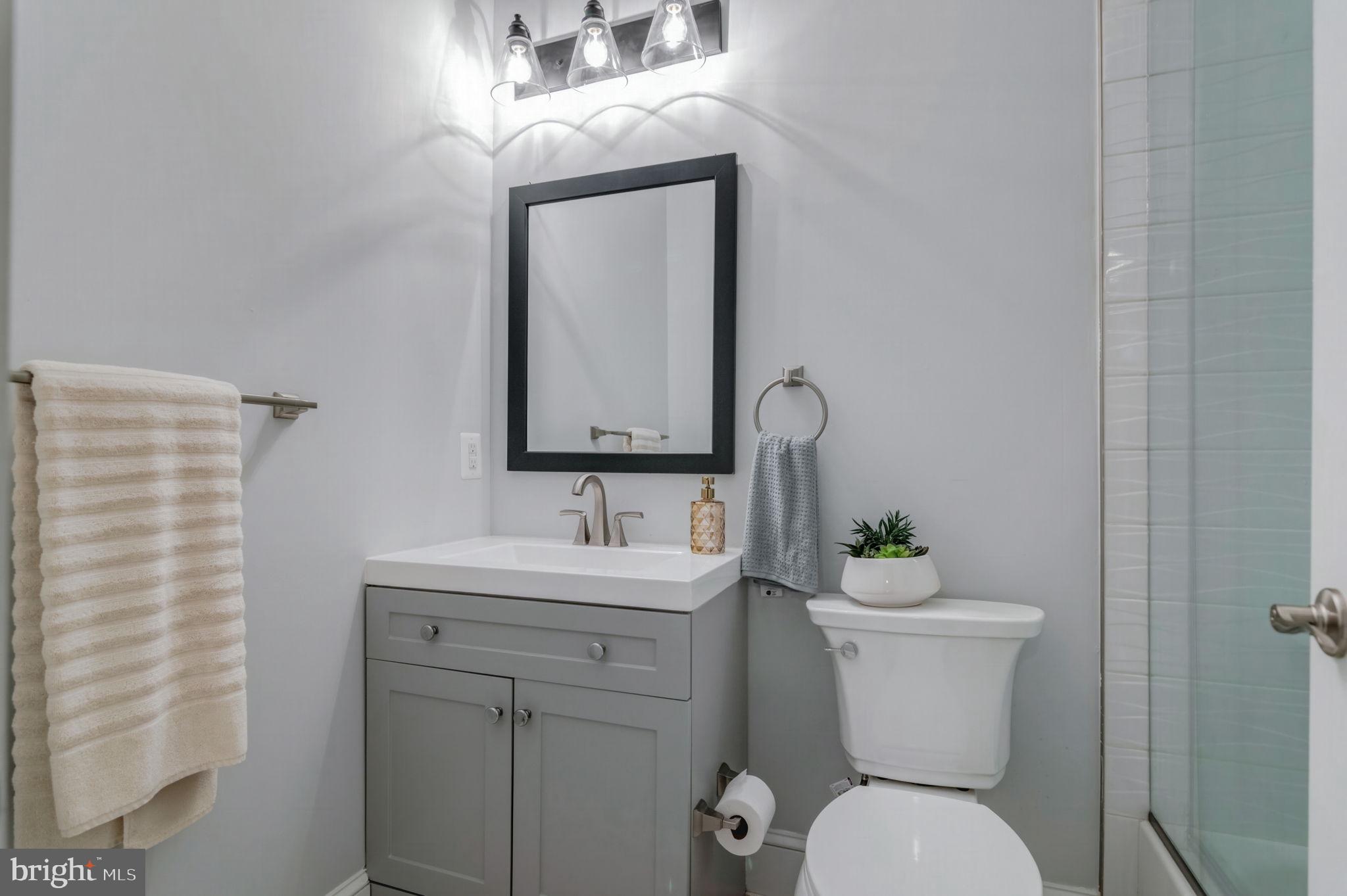 10708 WARWICK AVENUE