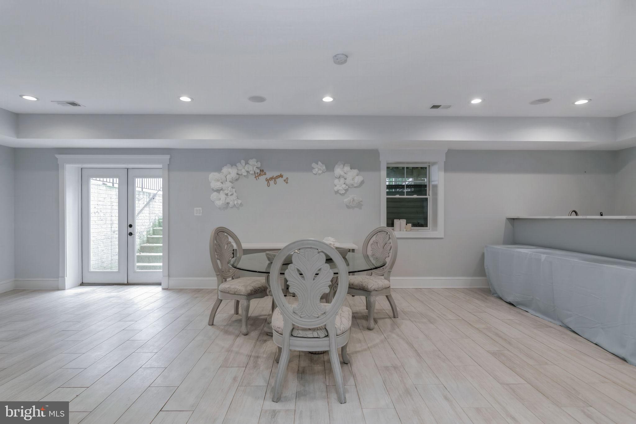 10708 WARWICK AVENUE