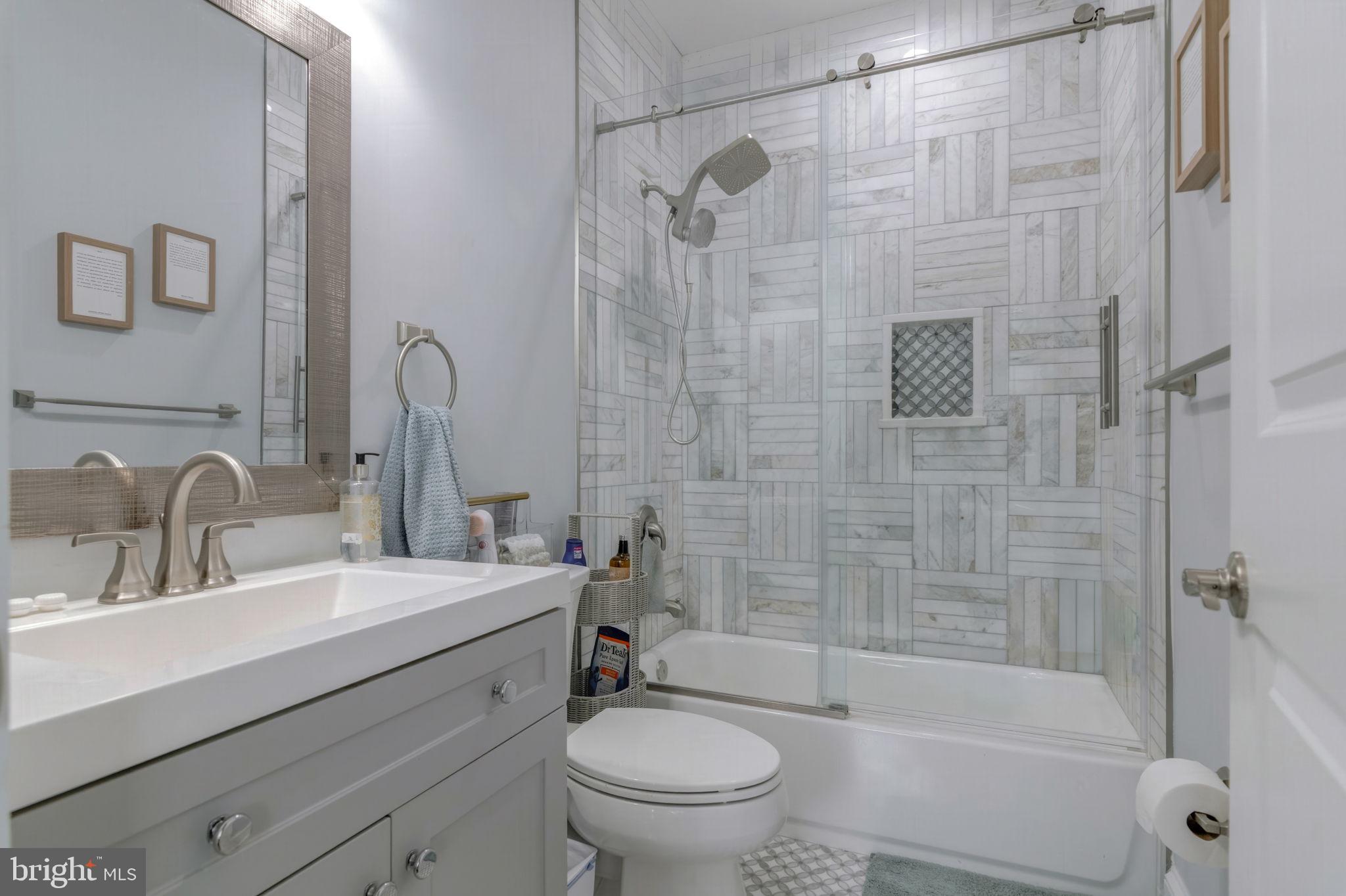 10708 WARWICK AVENUE