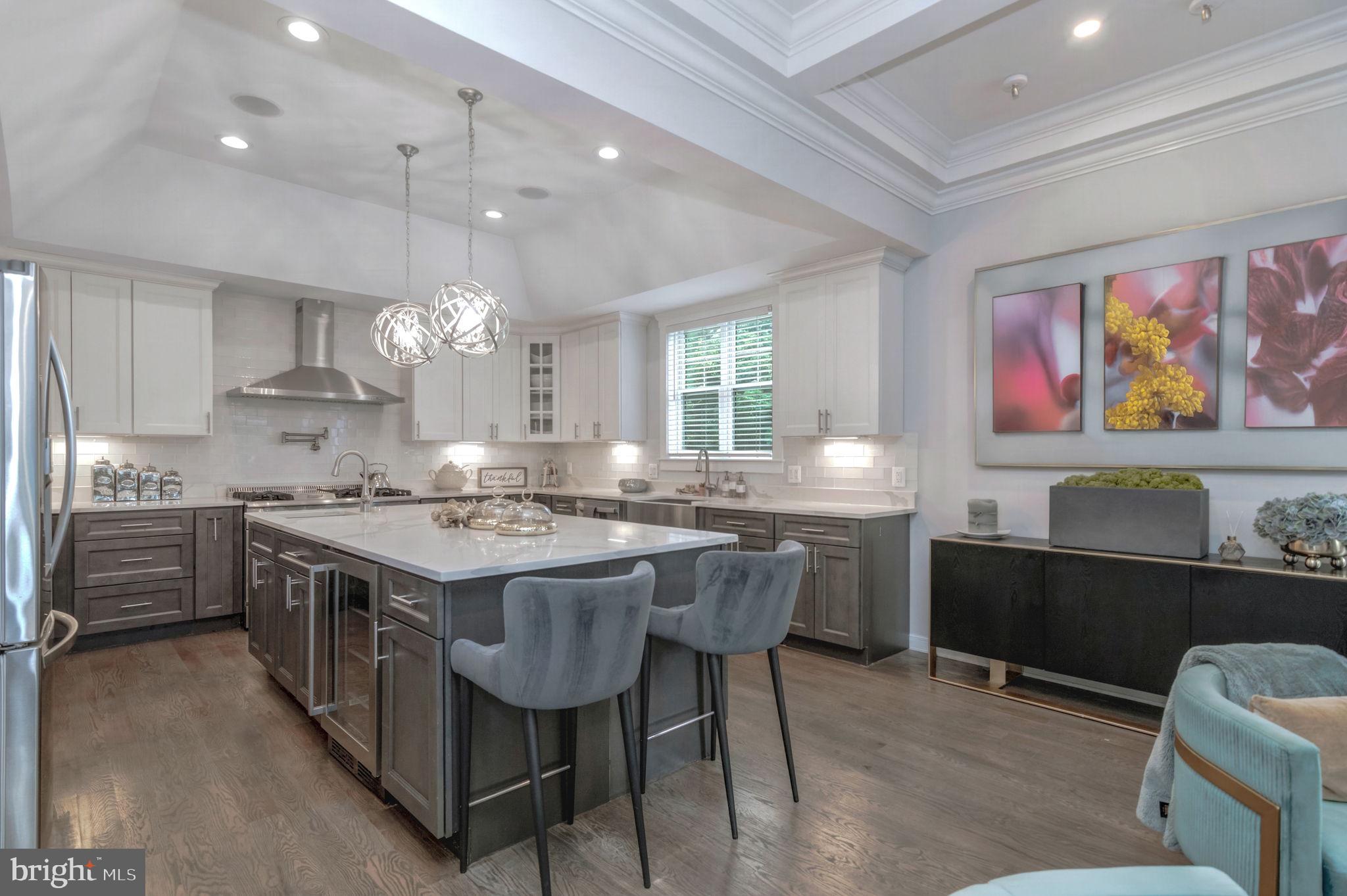 10708 WARWICK AVENUE