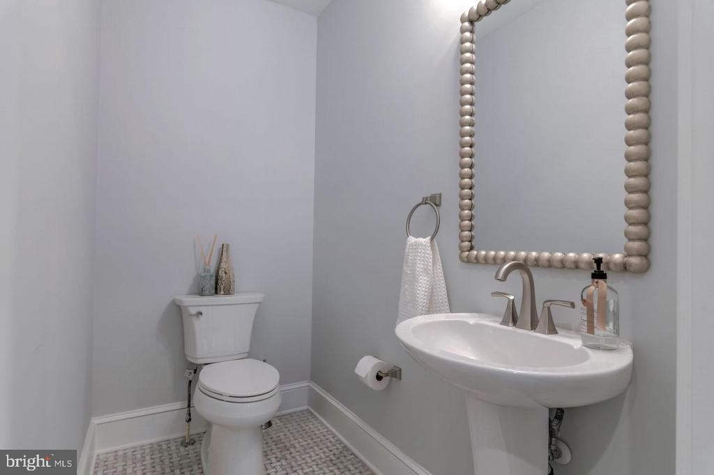 10704 WARWICK AVENUE Unit: A