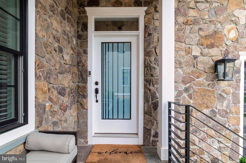 10704 WARWICK AVENUE Unit: A