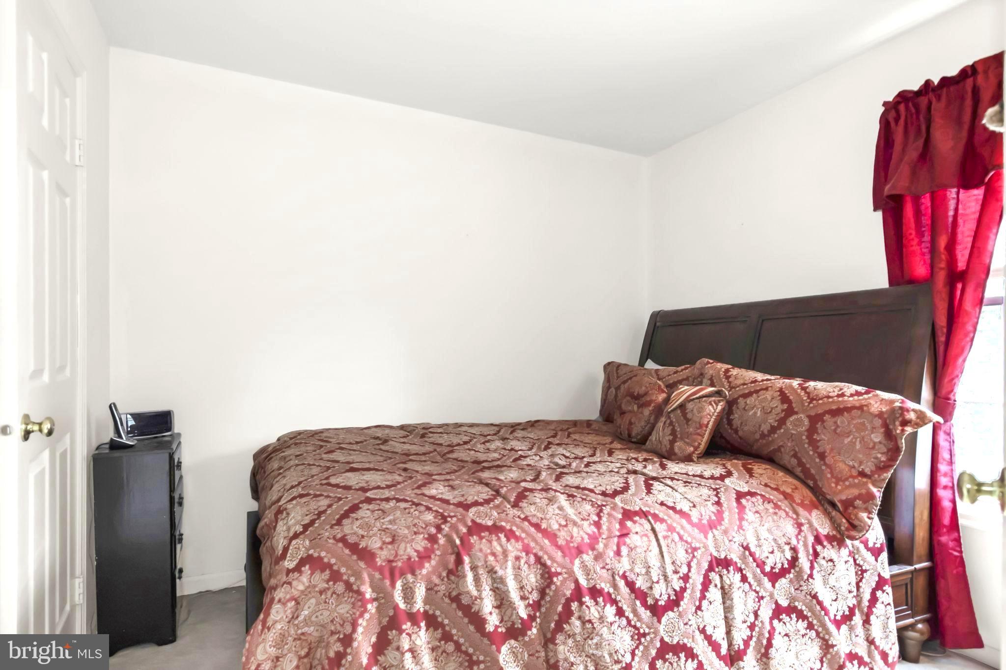 717 Herndon Woods Ct