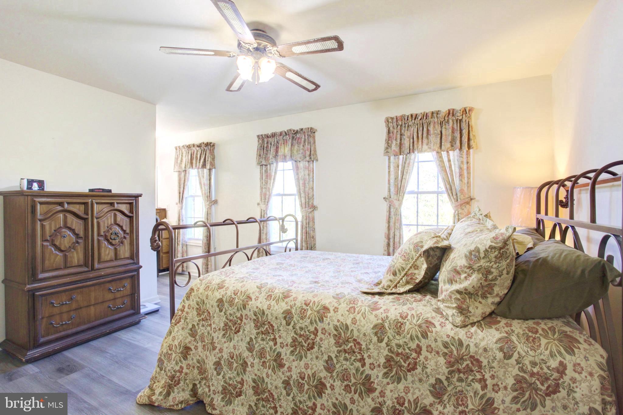 717 Herndon Woods Ct